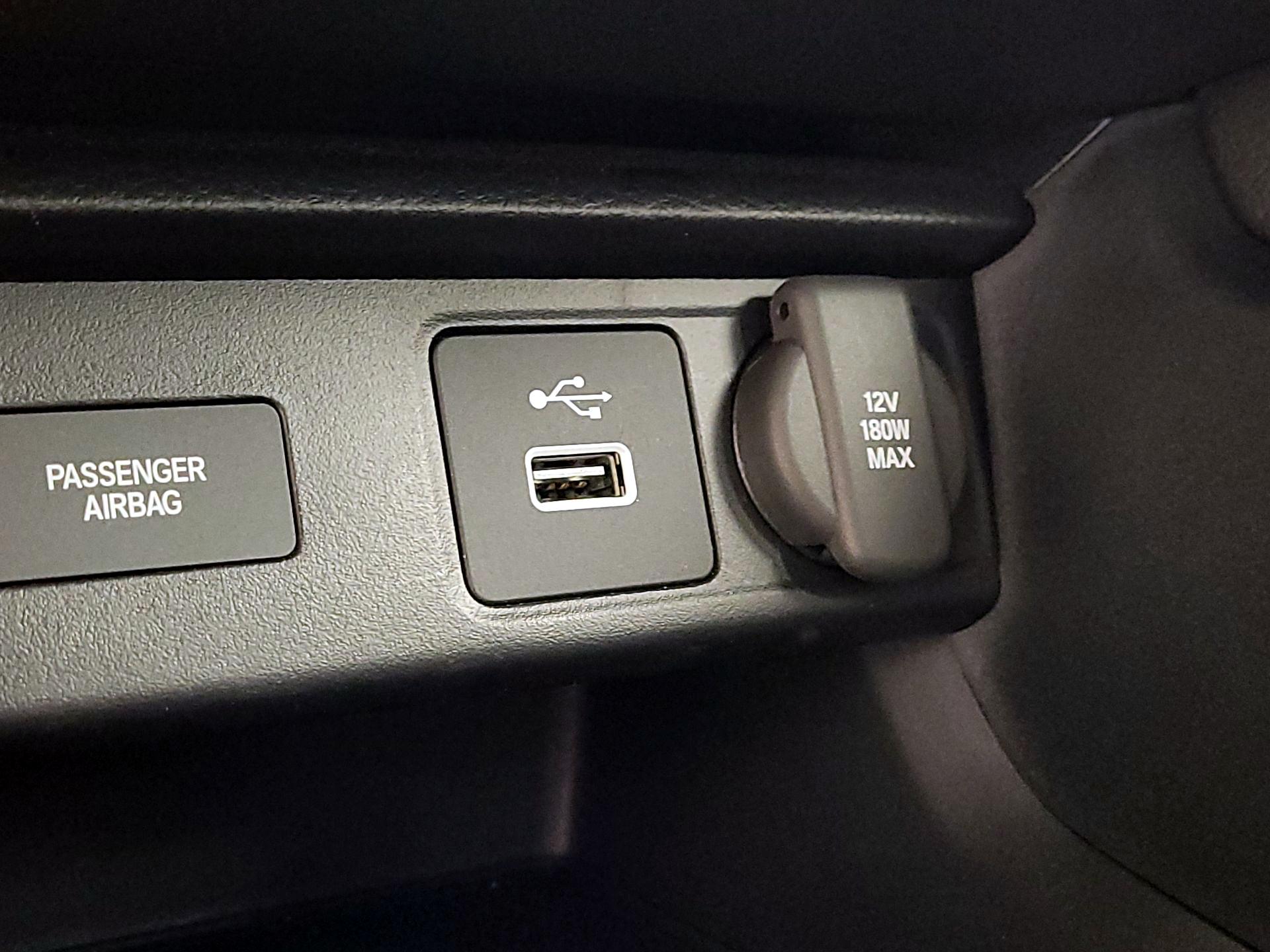 Thumbnail: 2023 Acura Integra - 18