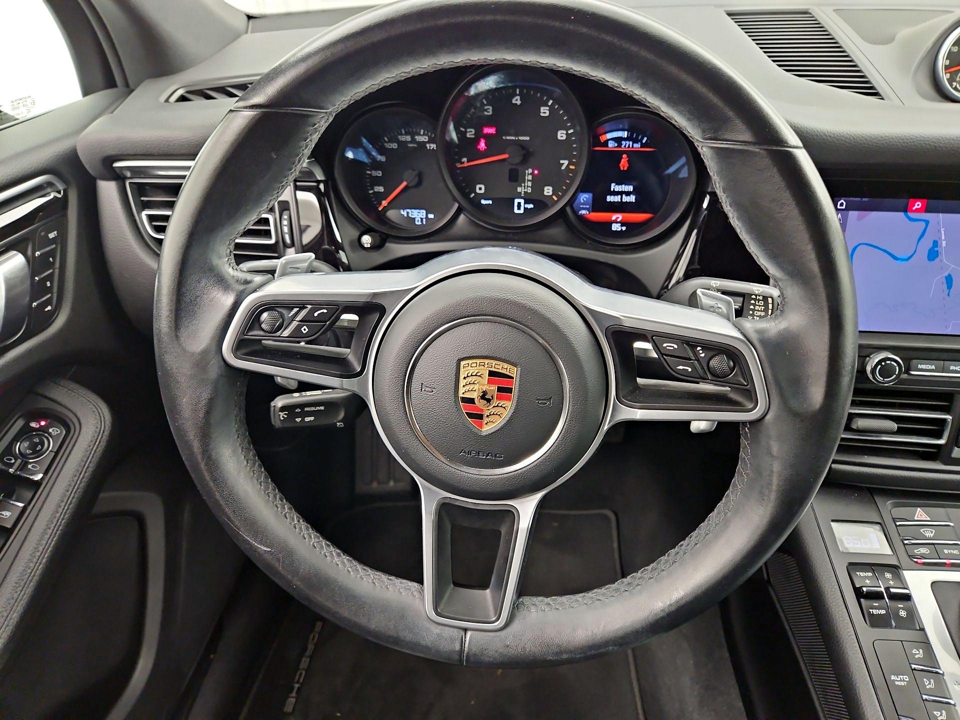 Thumbnail: 2020 Porsche Macan - 10