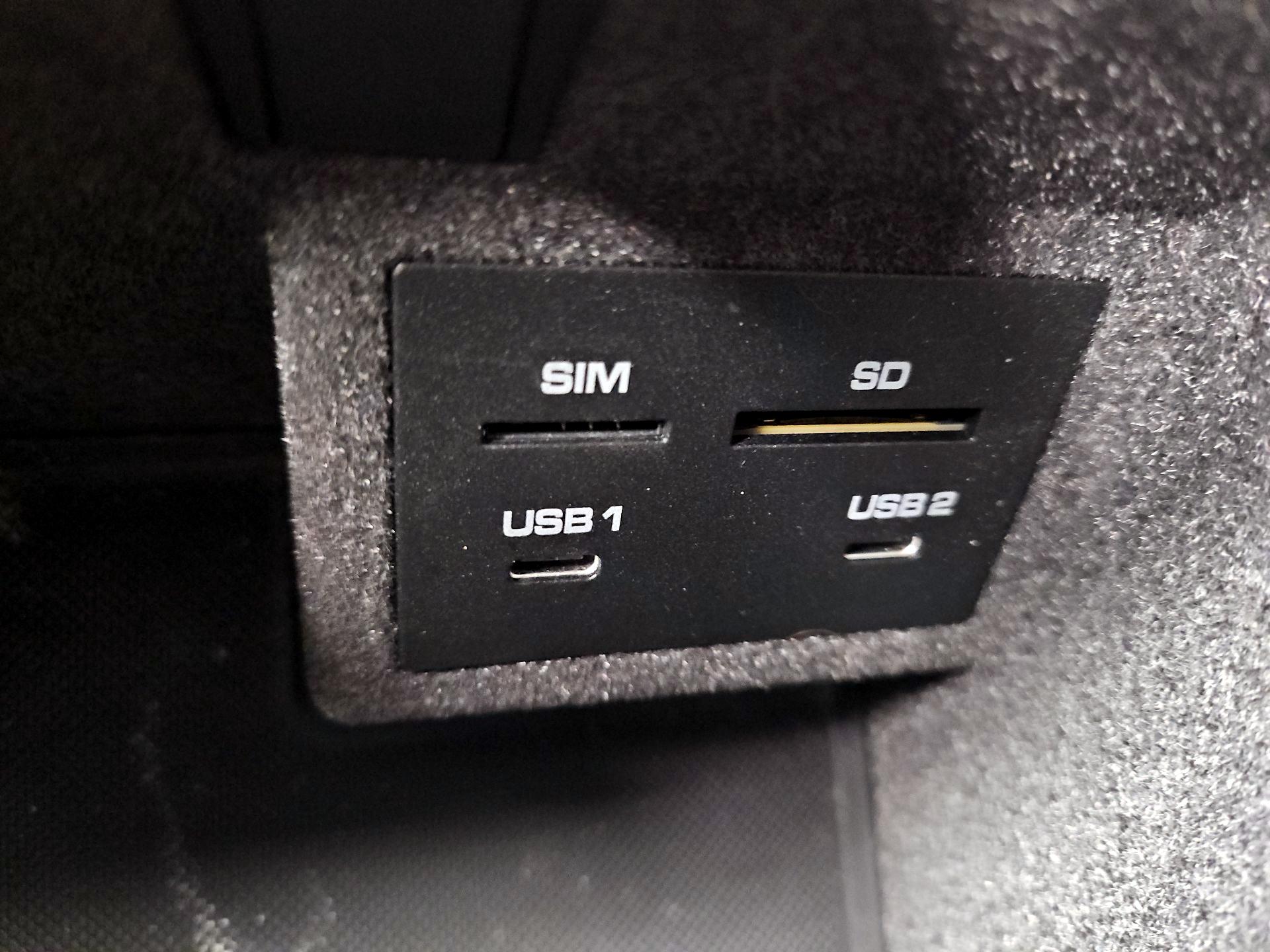 Thumbnail: 2020 Porsche Macan - 19