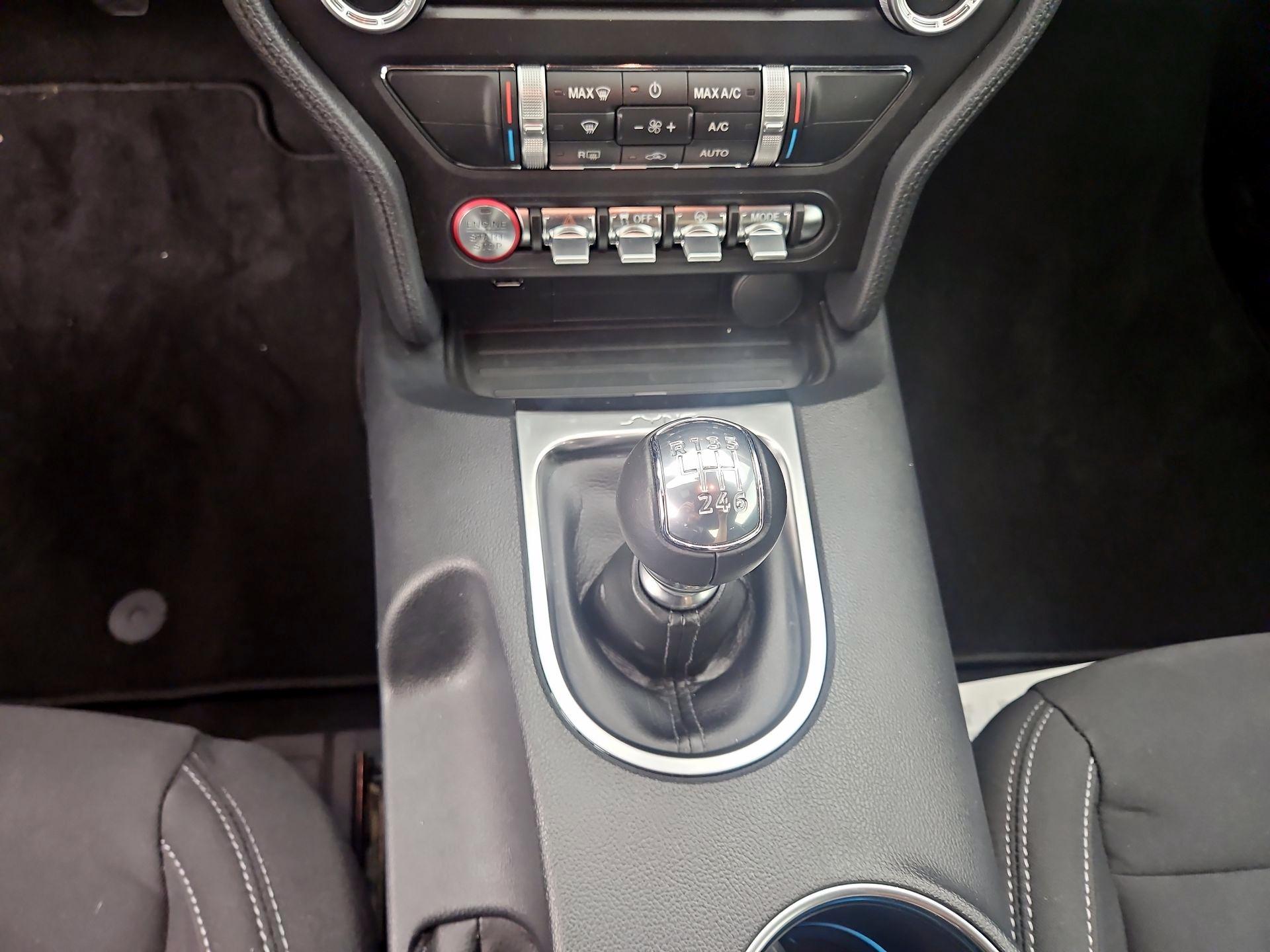 Thumbnail: 2022 Ford Mustang - 17