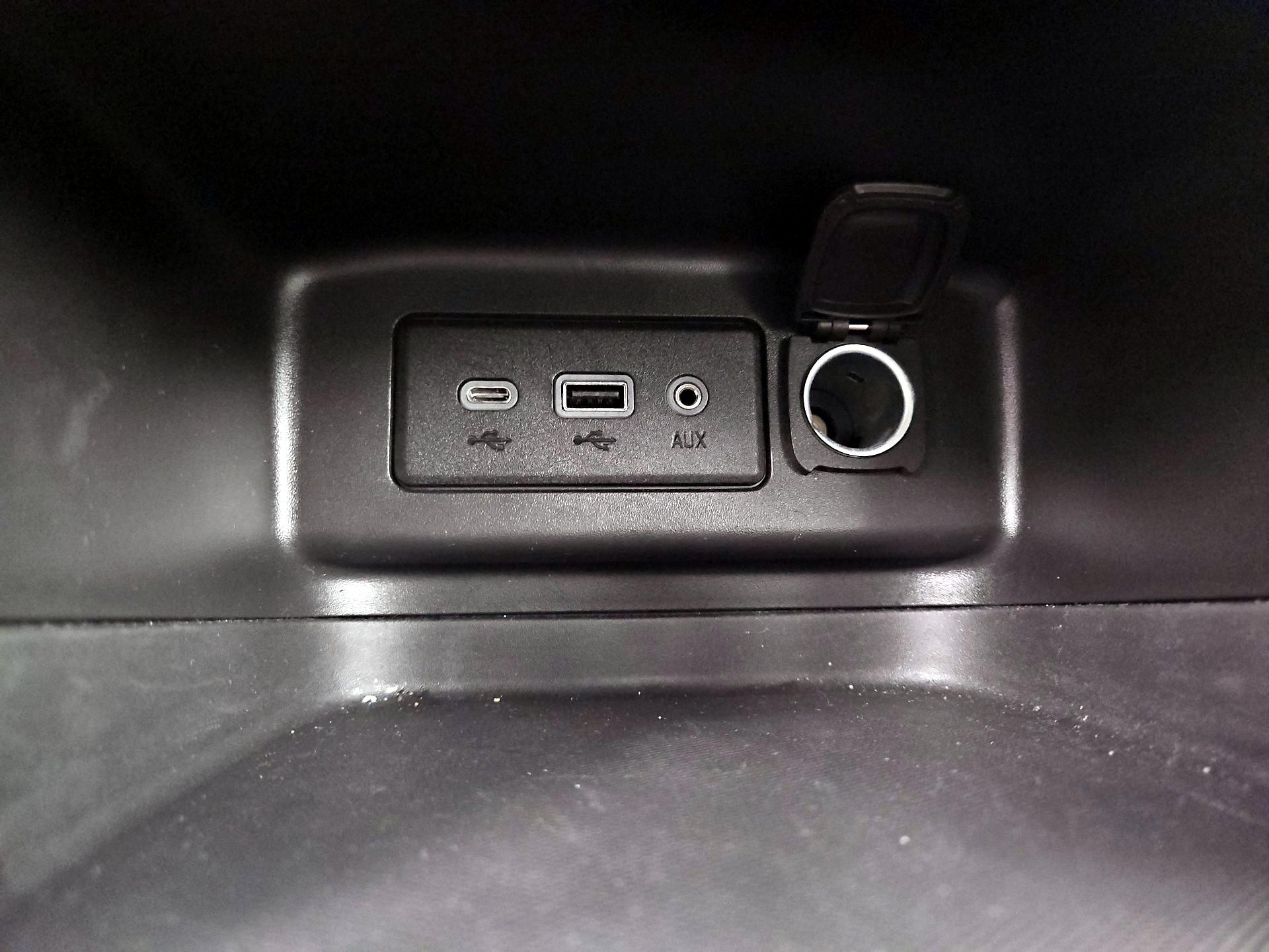 Thumbnail: 2023 Chevrolet Equinox - 18