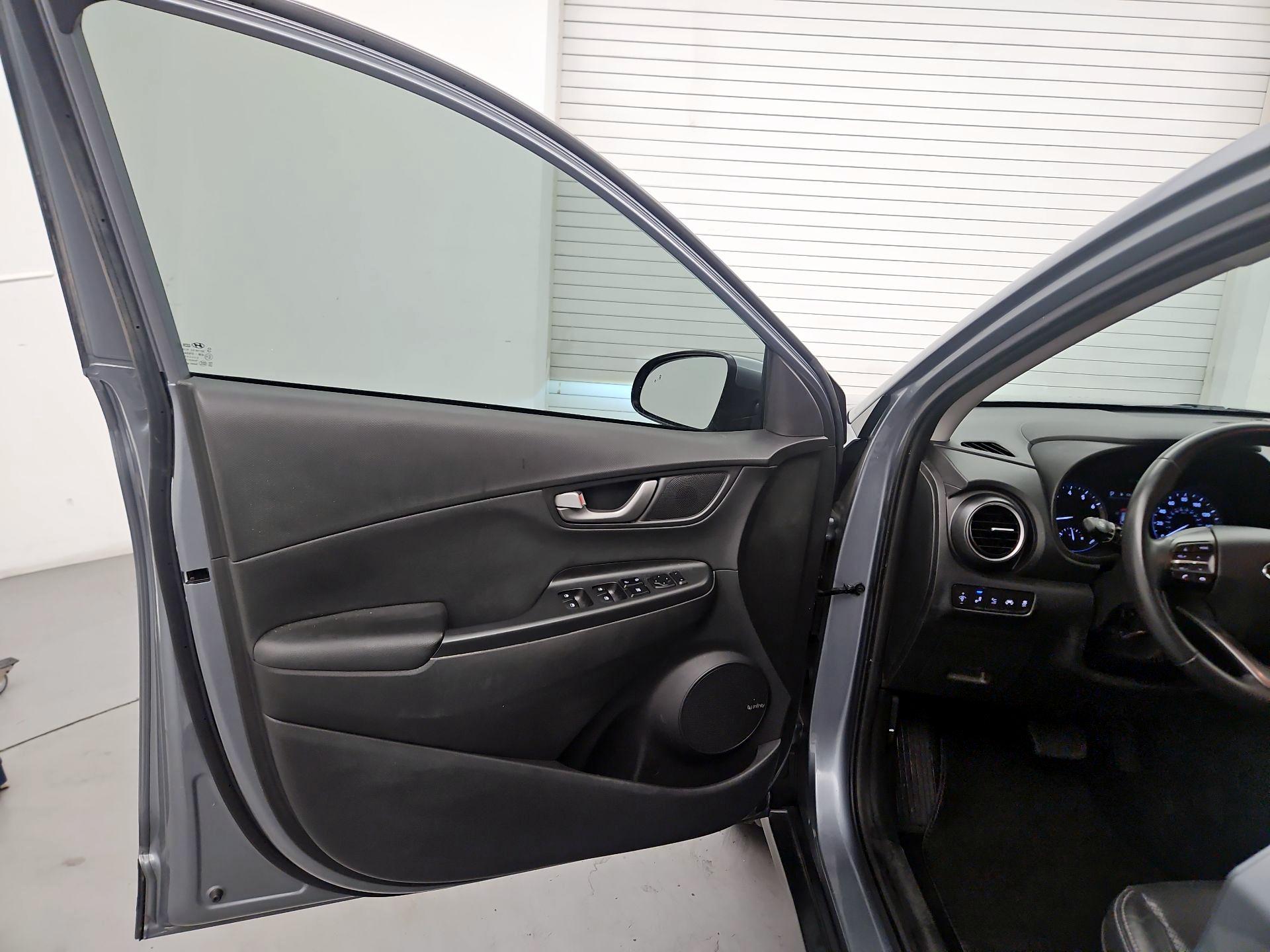 Thumbnail: 2021 Hyundai Kona - 12