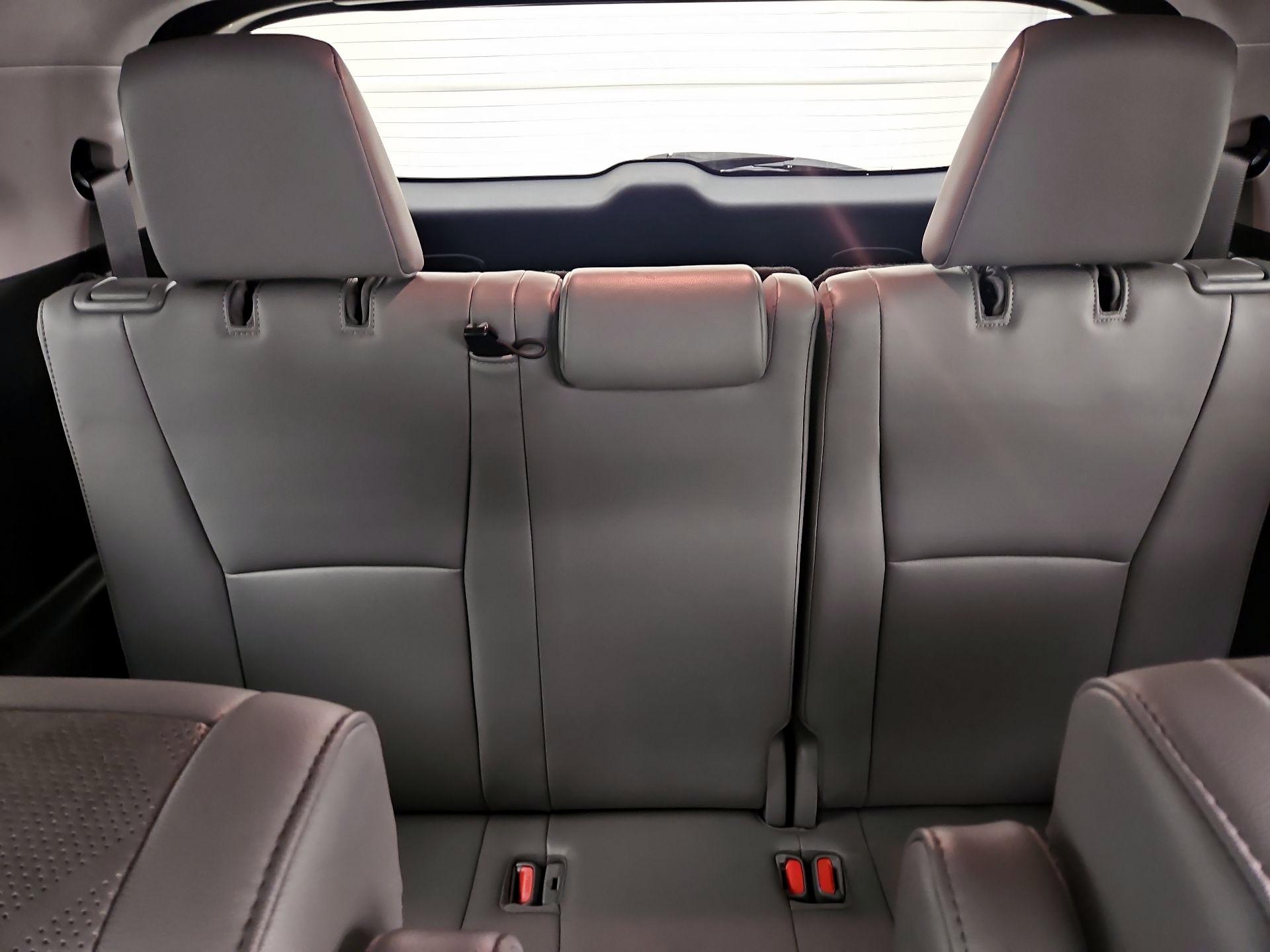 Thumbnail: 2021 Toyota Highlander - 20