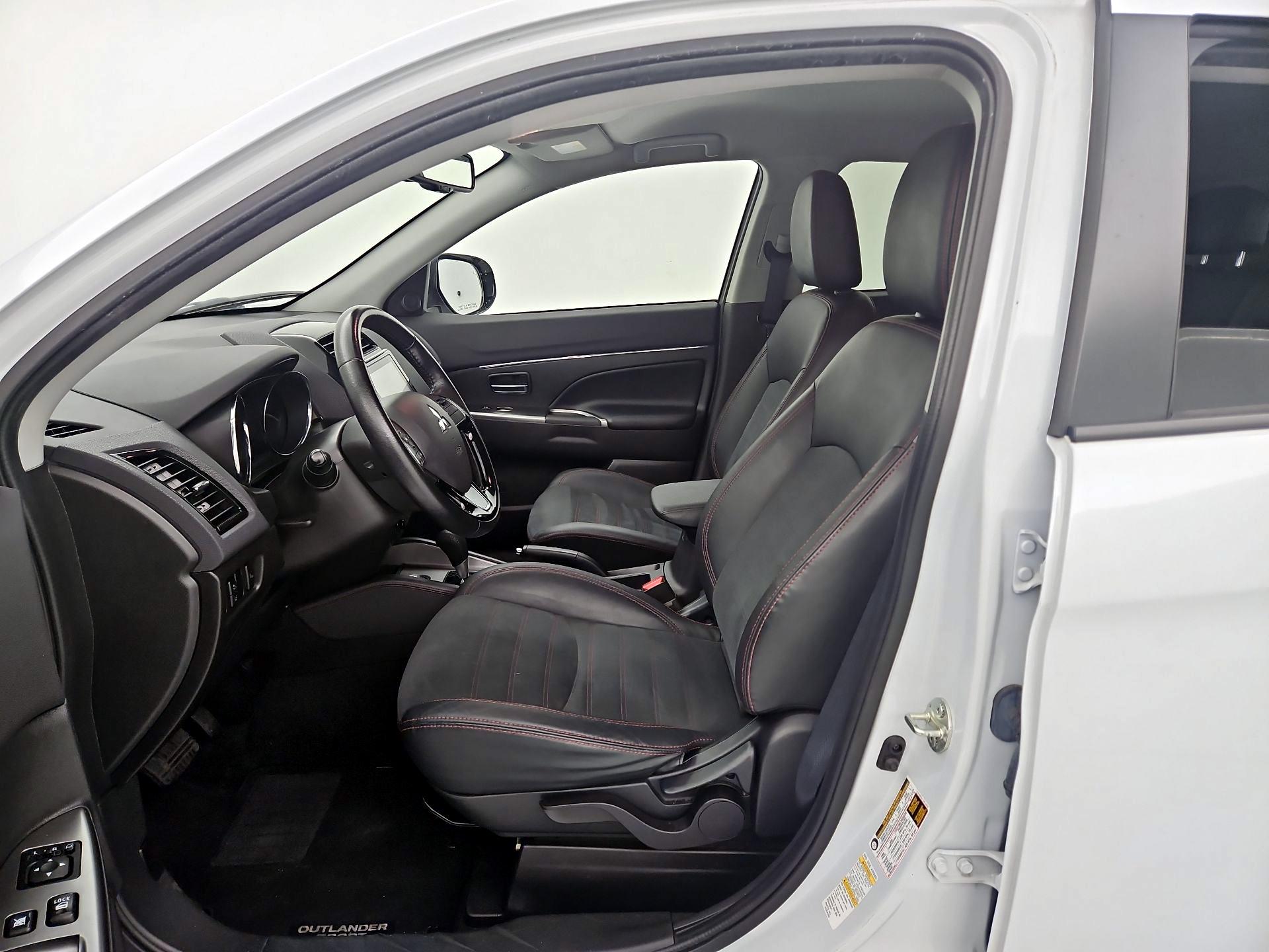 Thumbnail: 2023 Mitsubishi Outlander Sport - 11