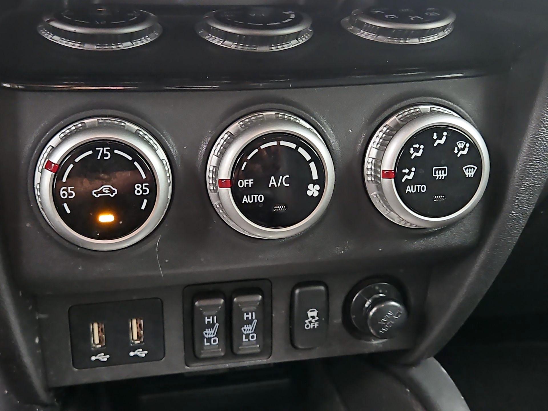 Thumbnail: 2023 Mitsubishi Outlander Sport - 16