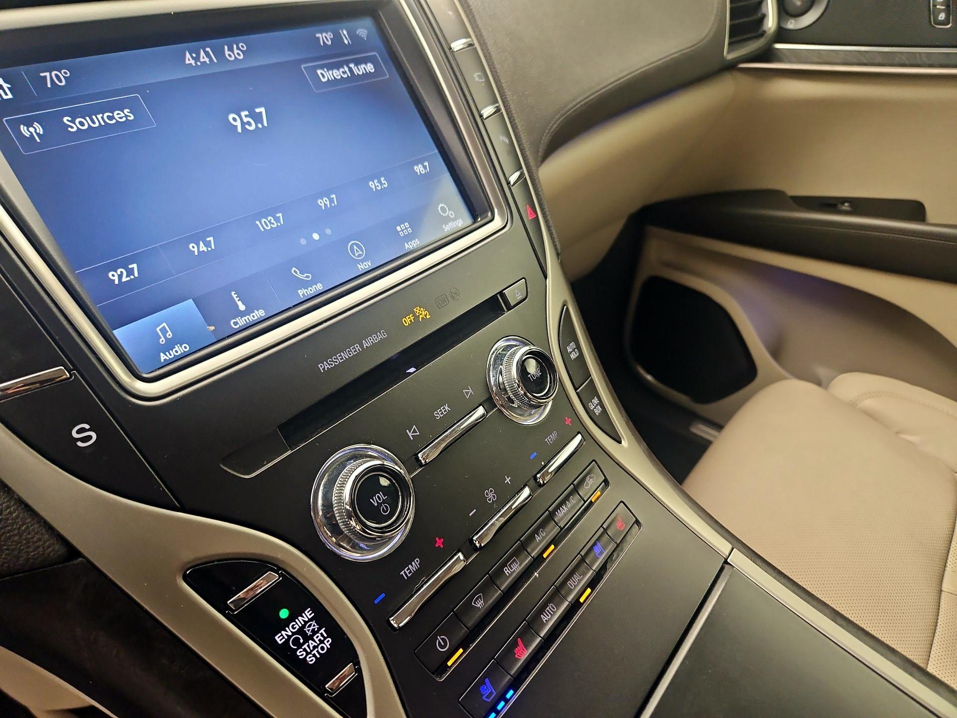 Thumbnail: 2020 Lincoln Nautilus - 14