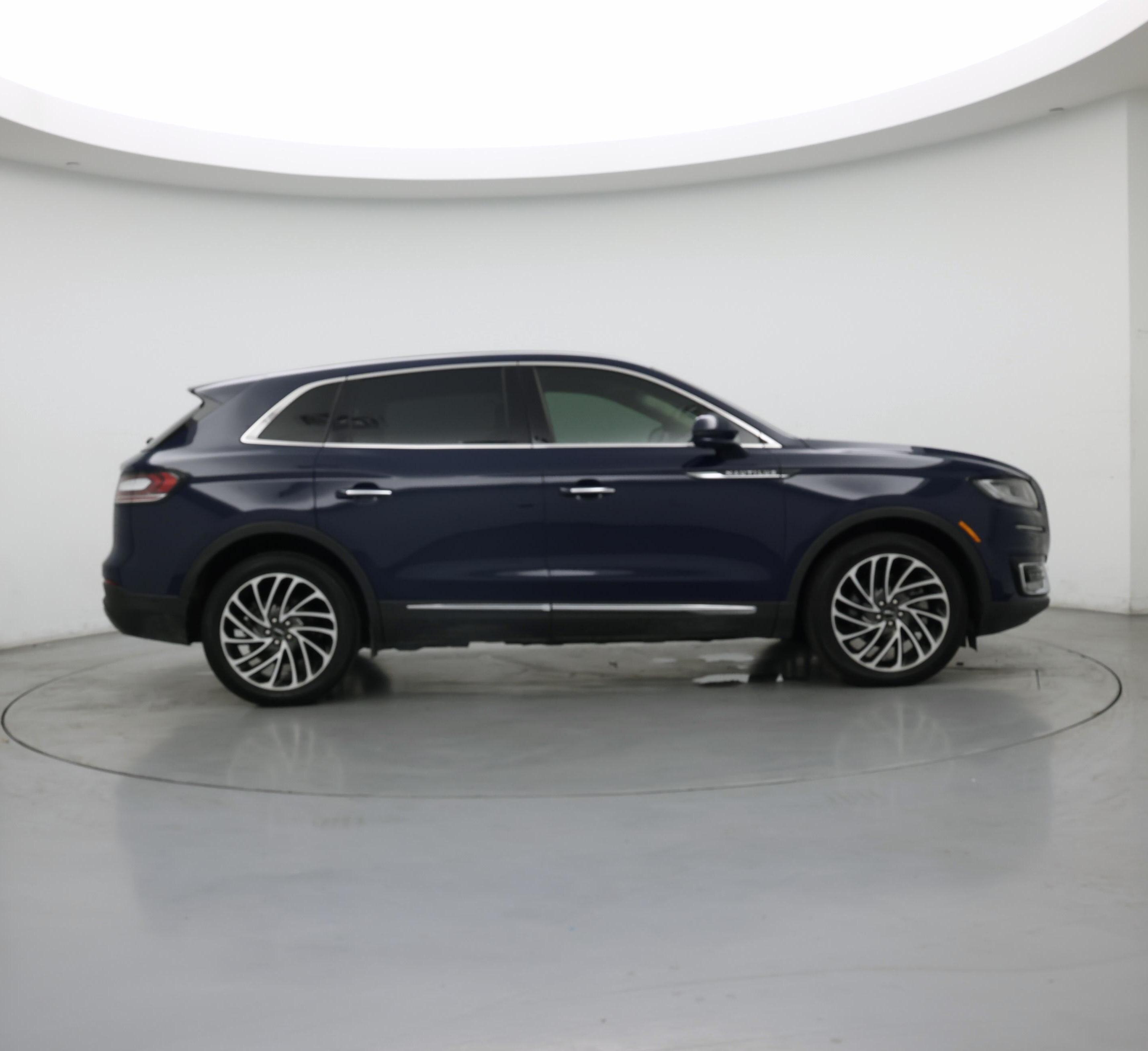 Thumbnail: 2020 Lincoln Nautilus - 7