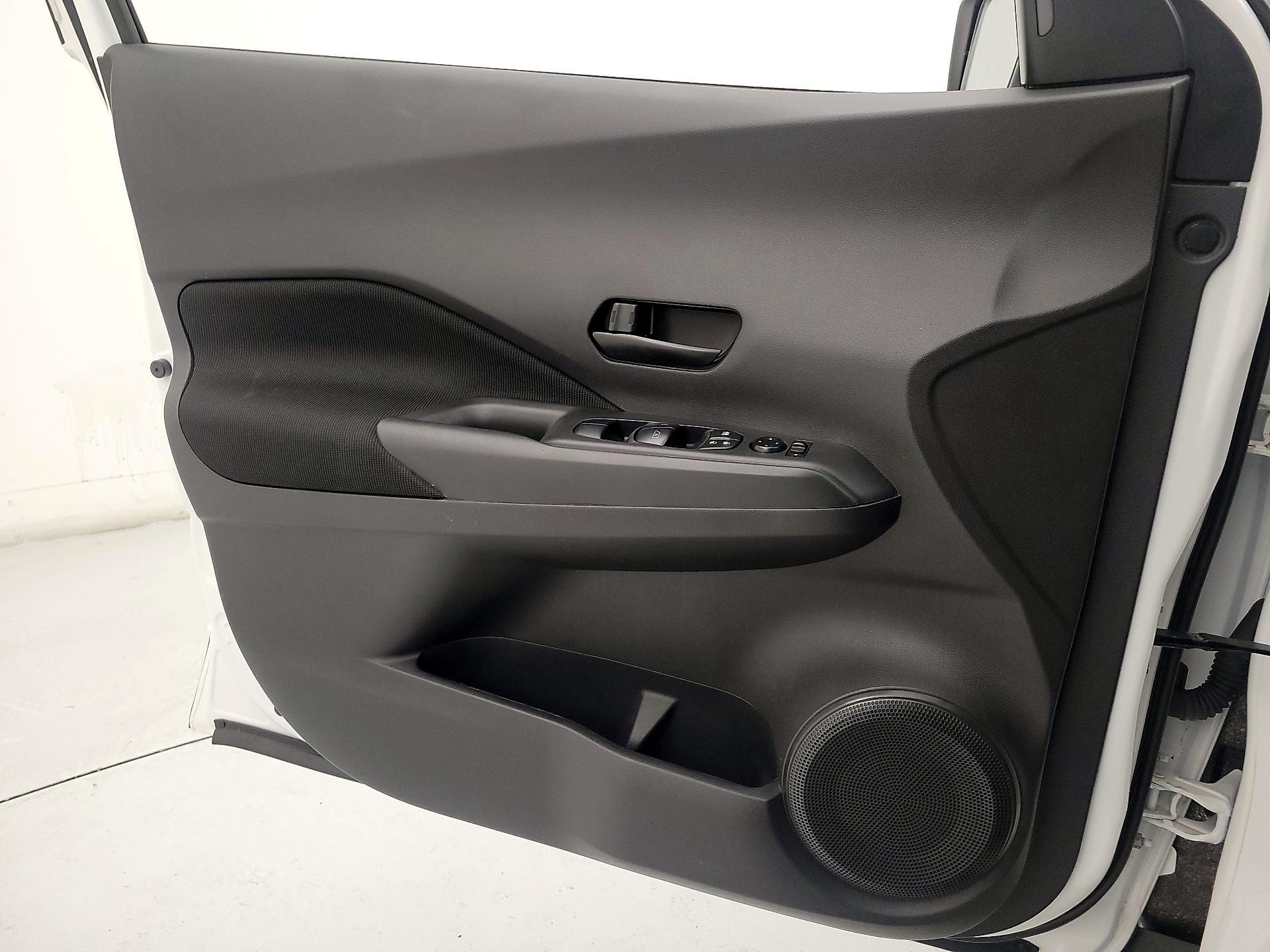 Thumbnail: 2023 Nissan Kicks - 12