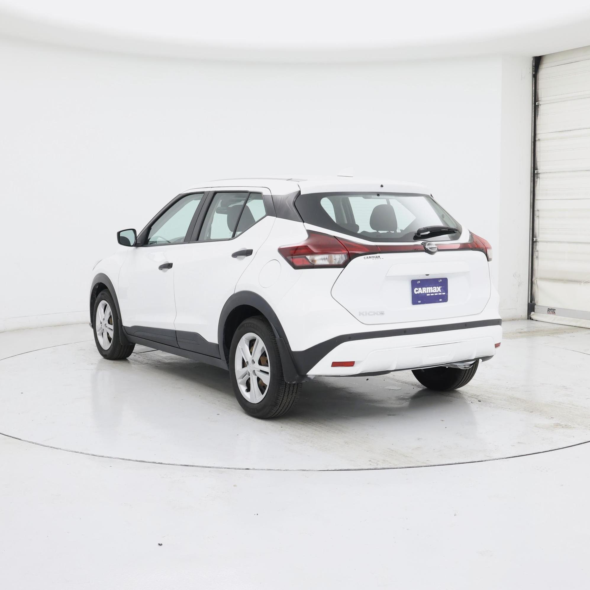 Thumbnail: 2023 Nissan Kicks - 2