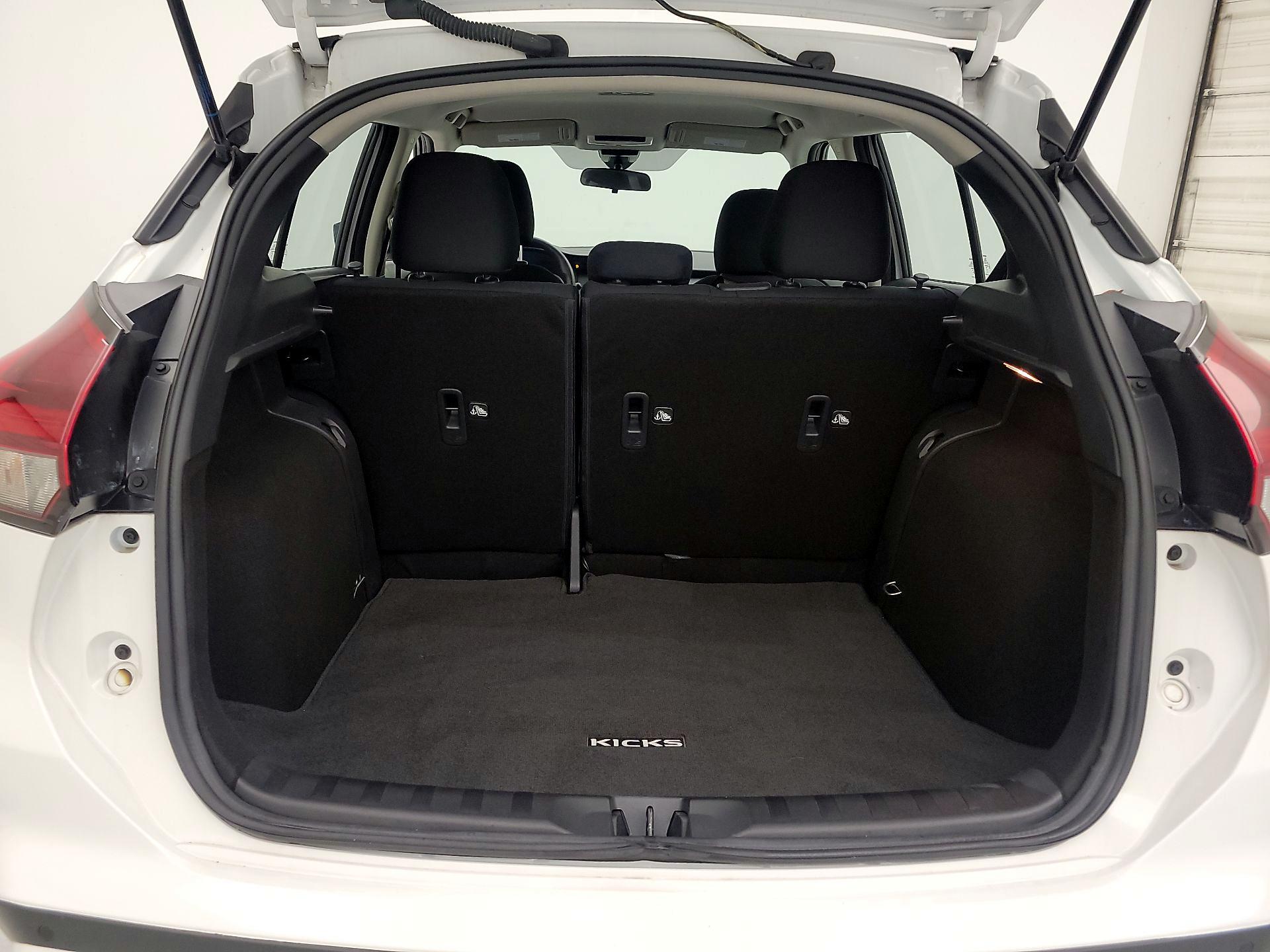 Thumbnail: 2023 Nissan Kicks - 19