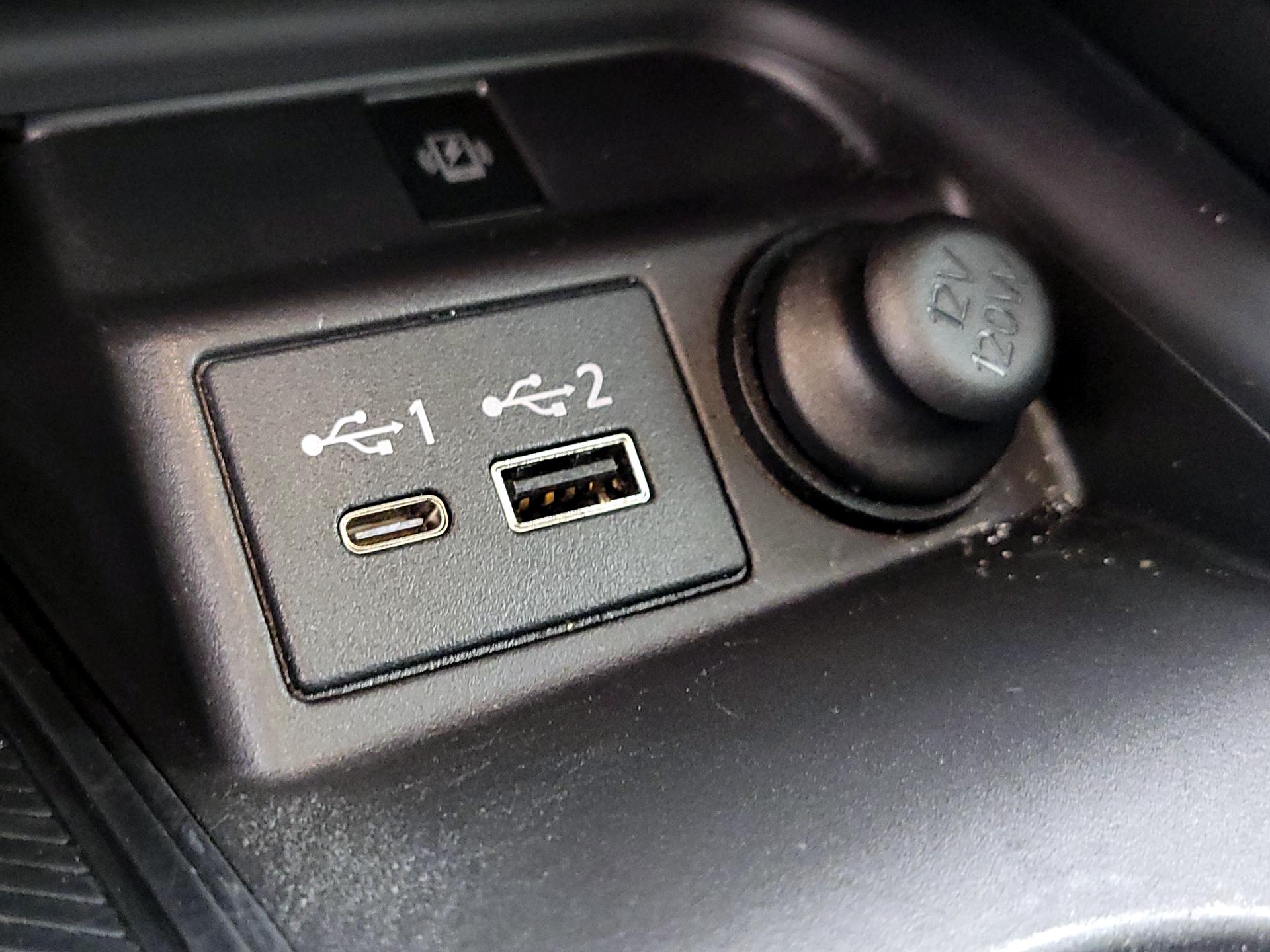 Thumbnail: 2023 INFINITI QX50 - 18