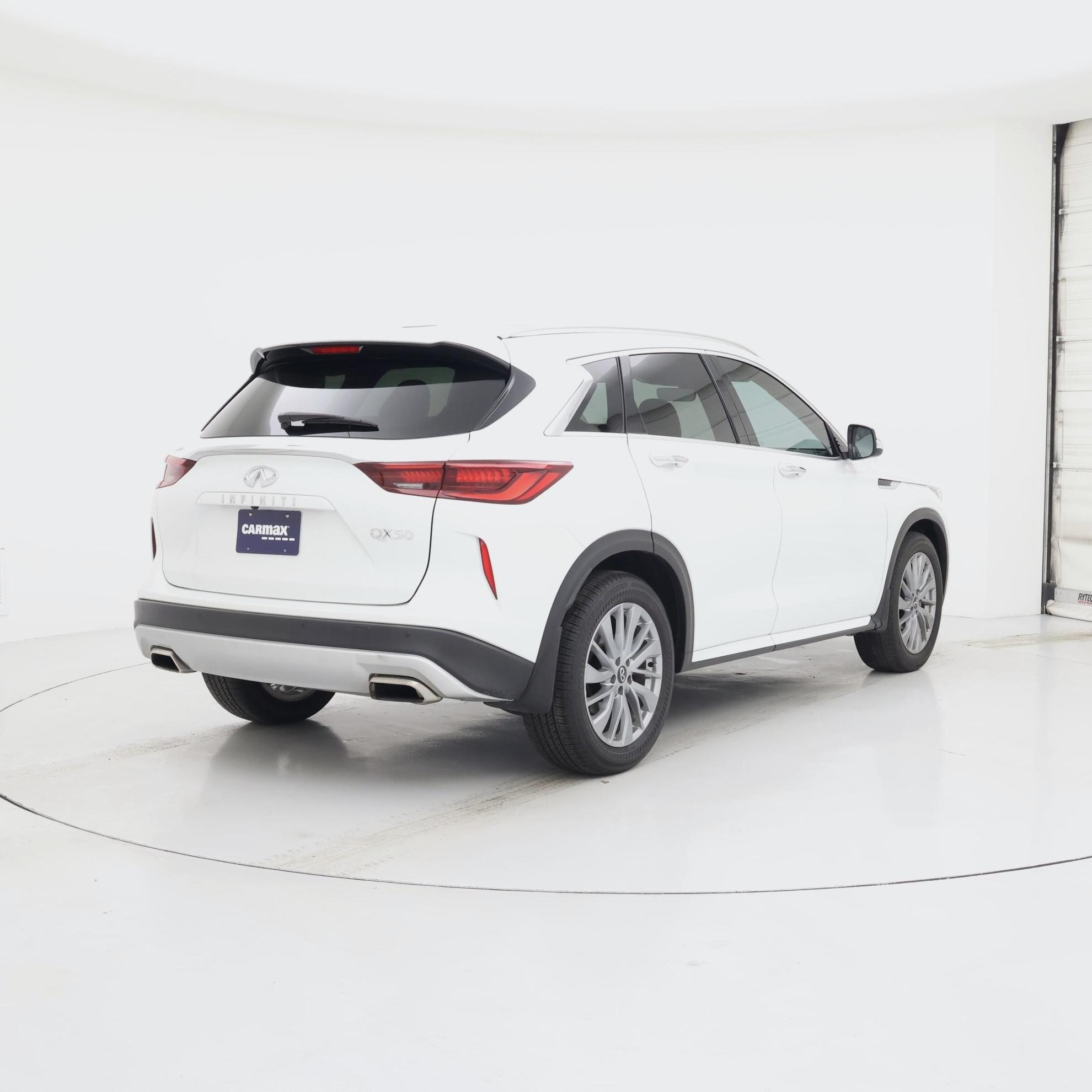 Thumbnail: 2023 INFINITI QX50 - 8