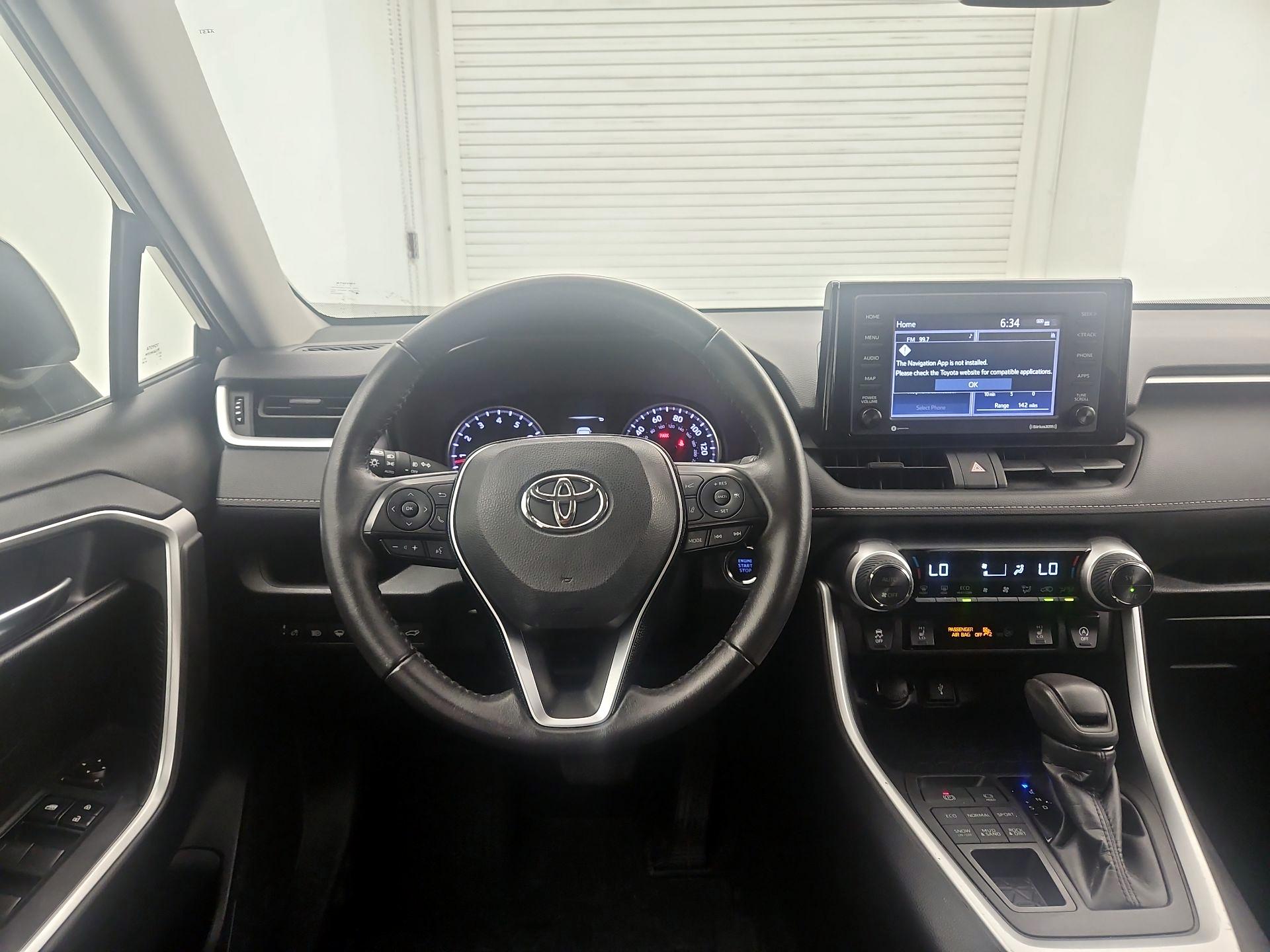 Thumbnail: 2021 Toyota RAV4 - 10