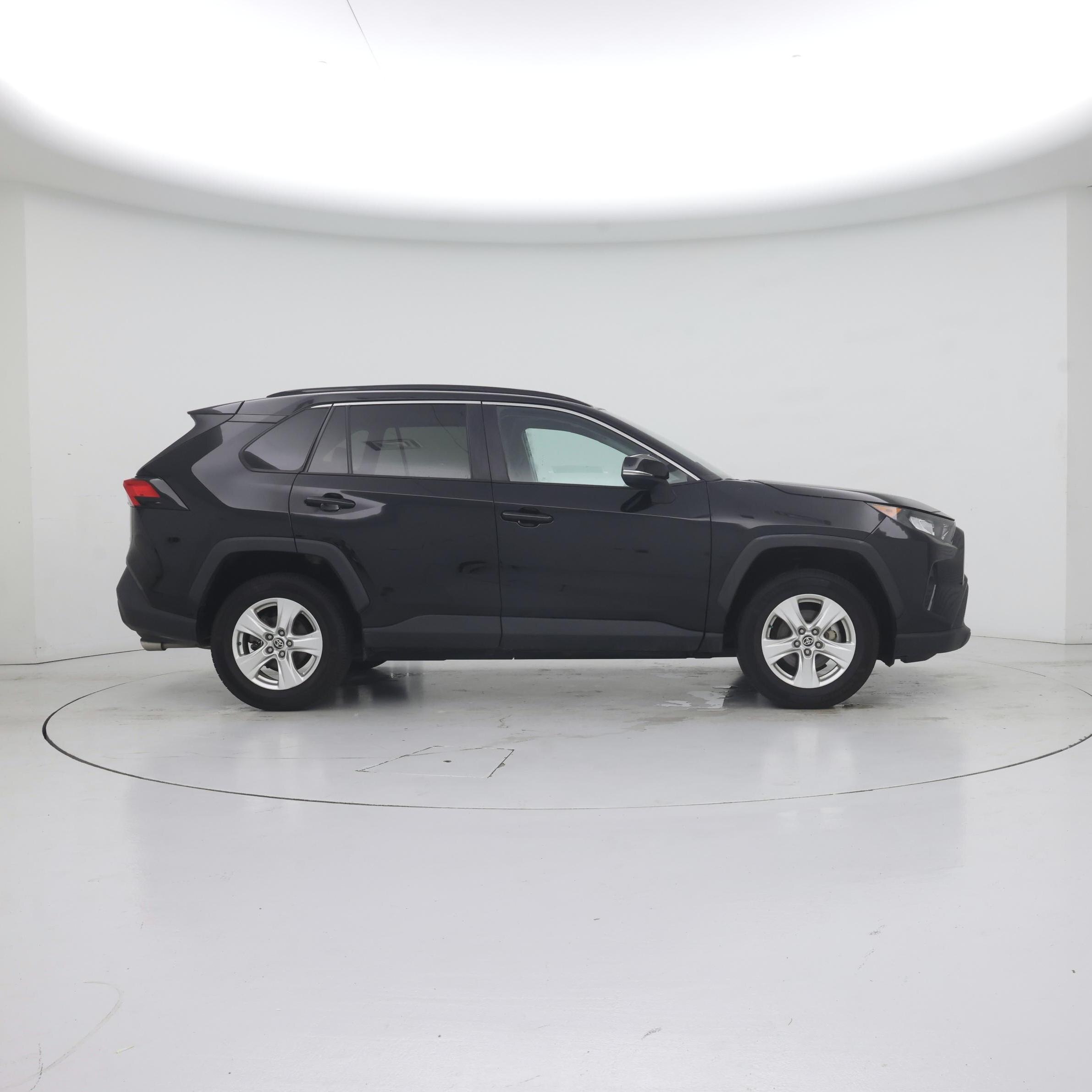 Thumbnail: 2021 Toyota RAV4 - 7