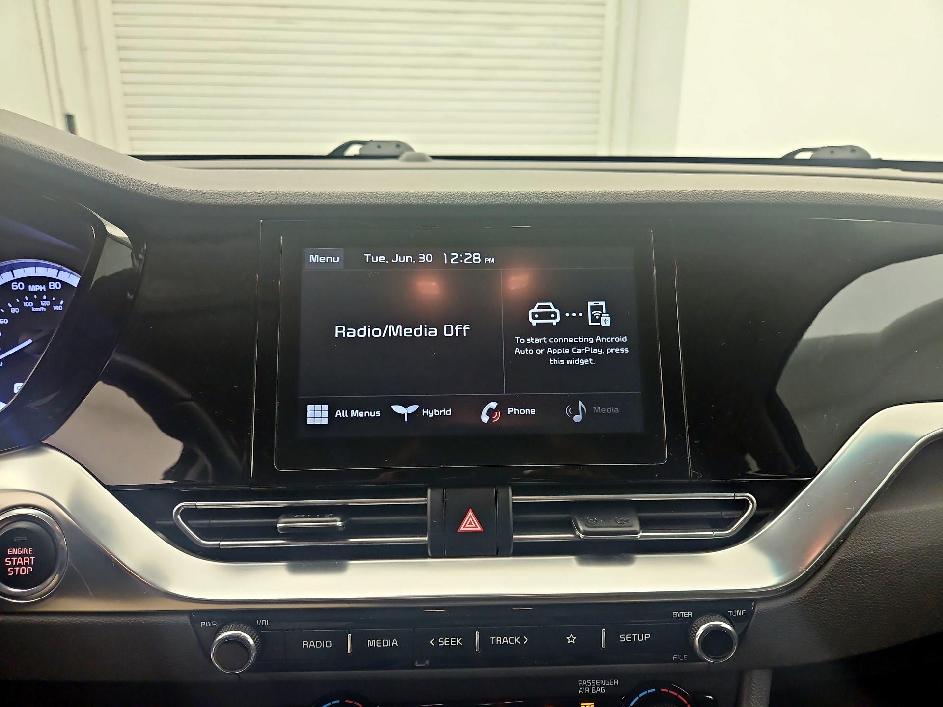 Thumbnail: 2021 Kia Niro - 15