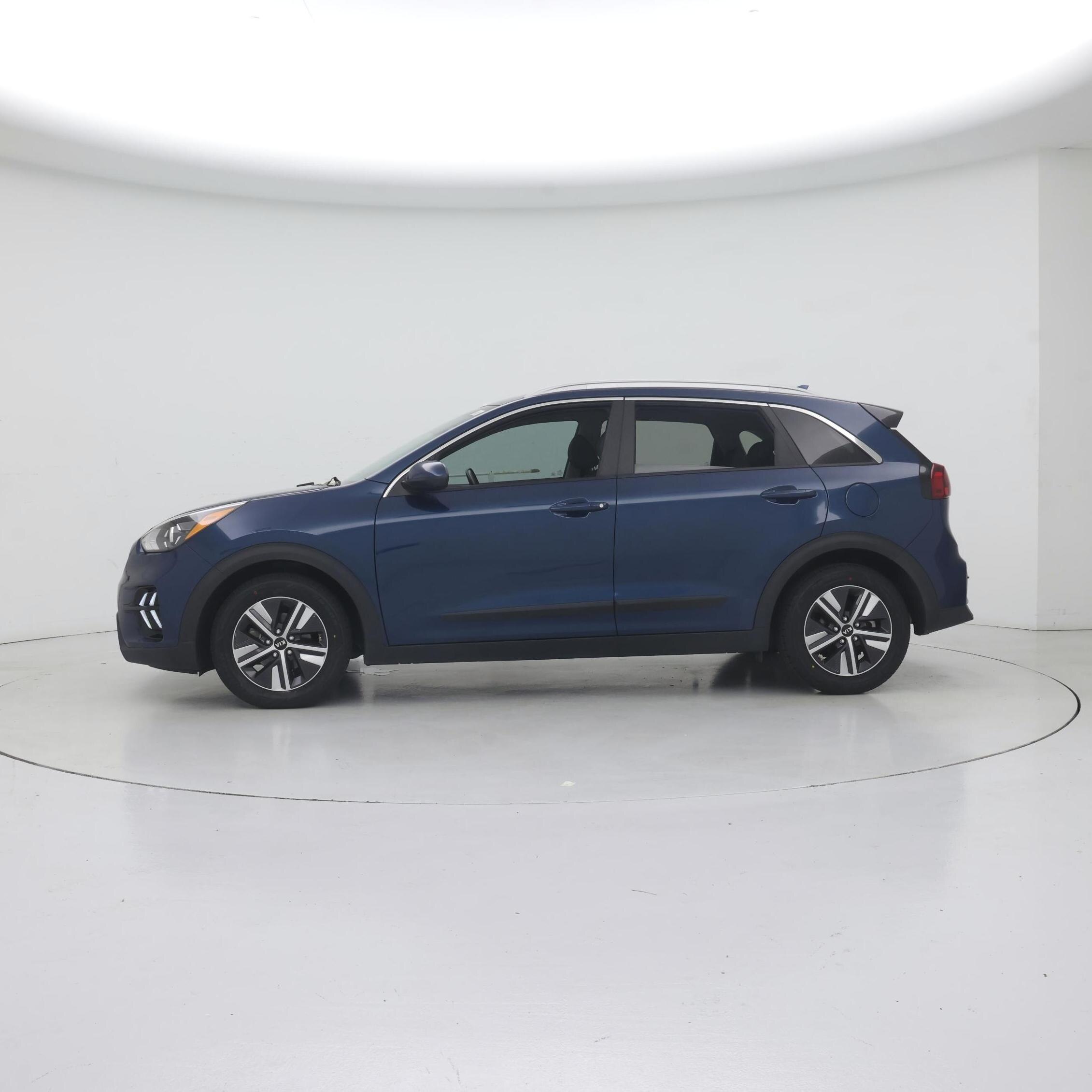 Thumbnail: 2021 Kia Niro - 3