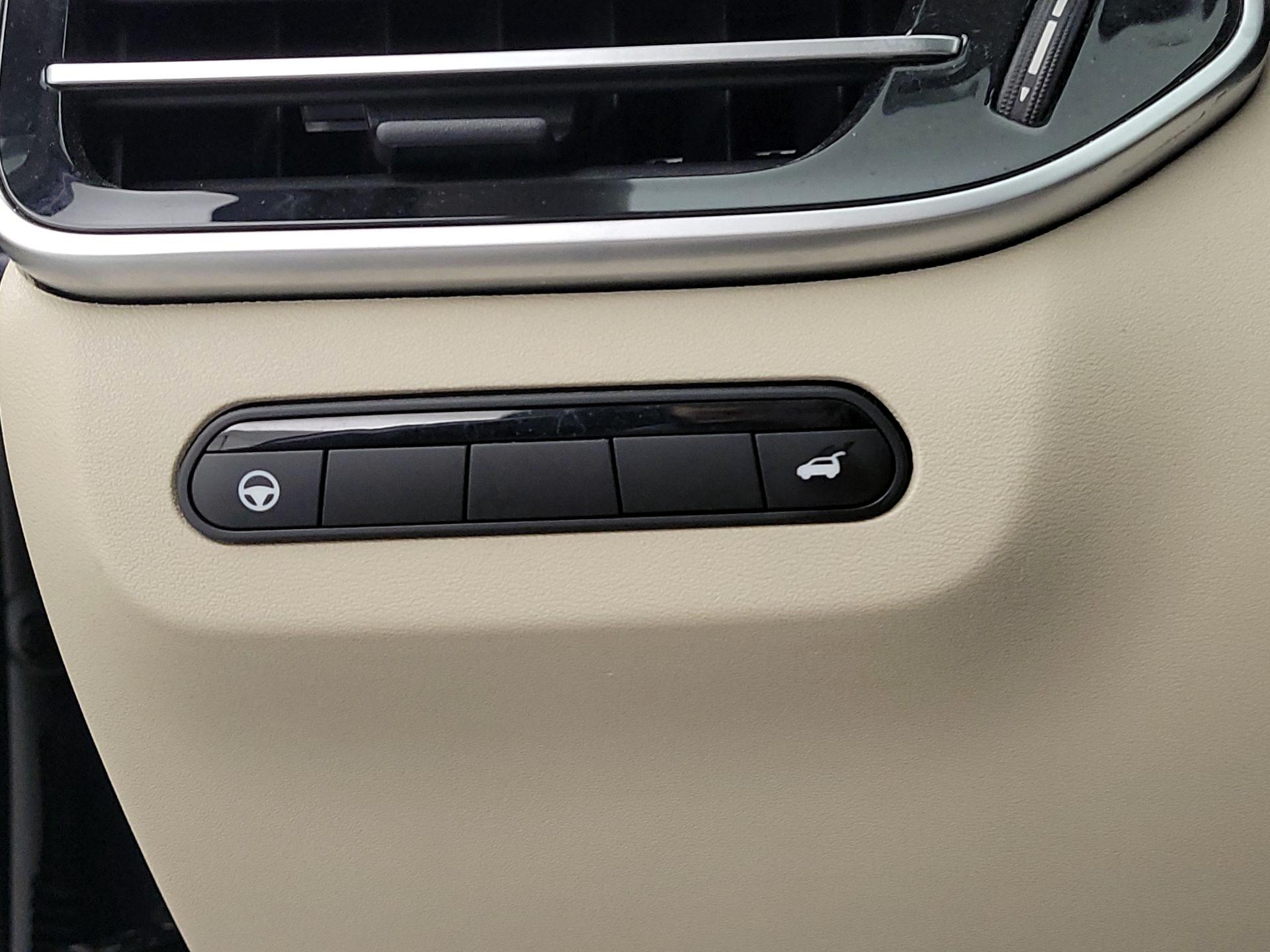 Thumbnail: 2023 INFINITI QX60 - 13