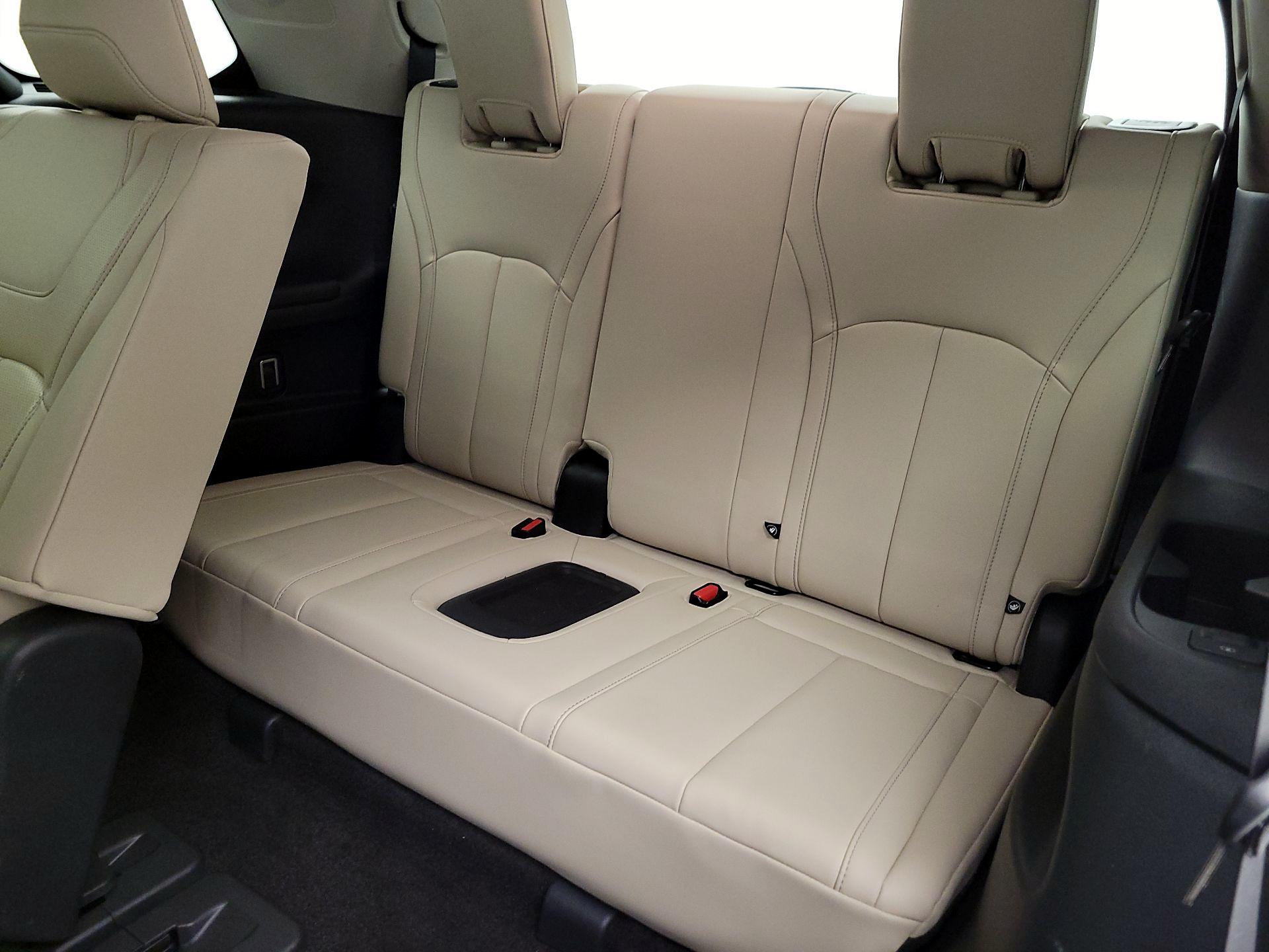 Thumbnail: 2023 INFINITI QX60 - 20