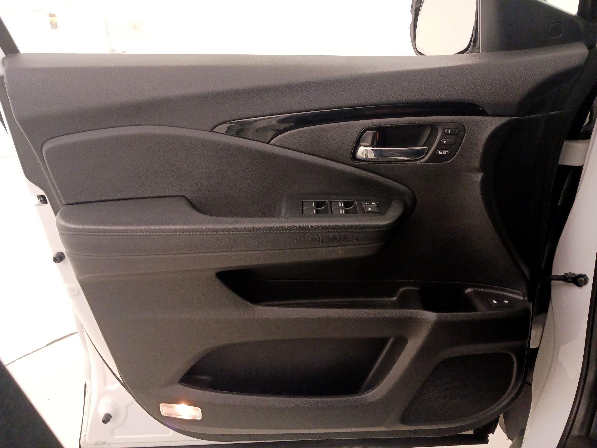 Thumbnail: 2022 Honda Pilot - 12