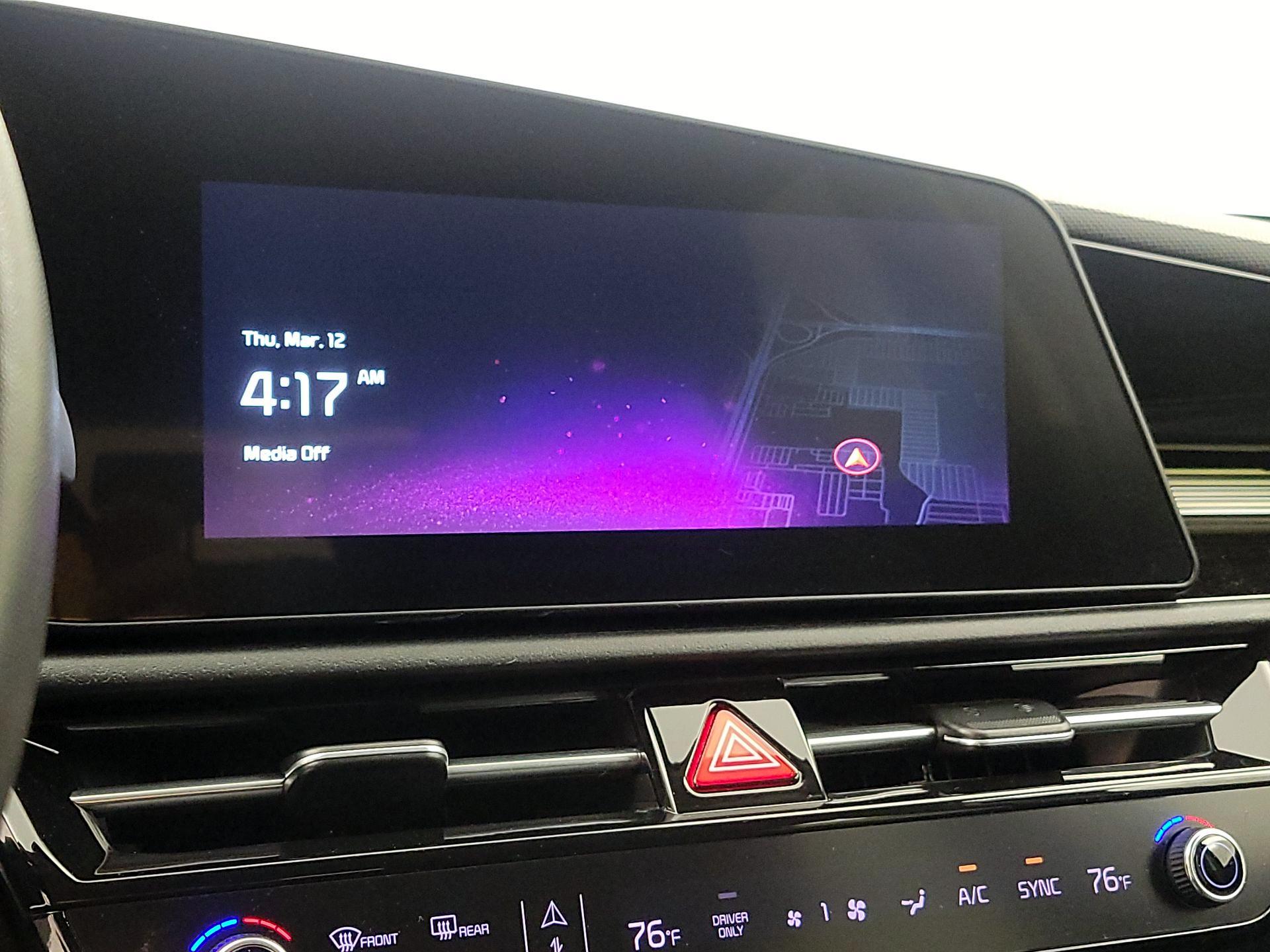 Thumbnail: 2023 Kia Niro - 15