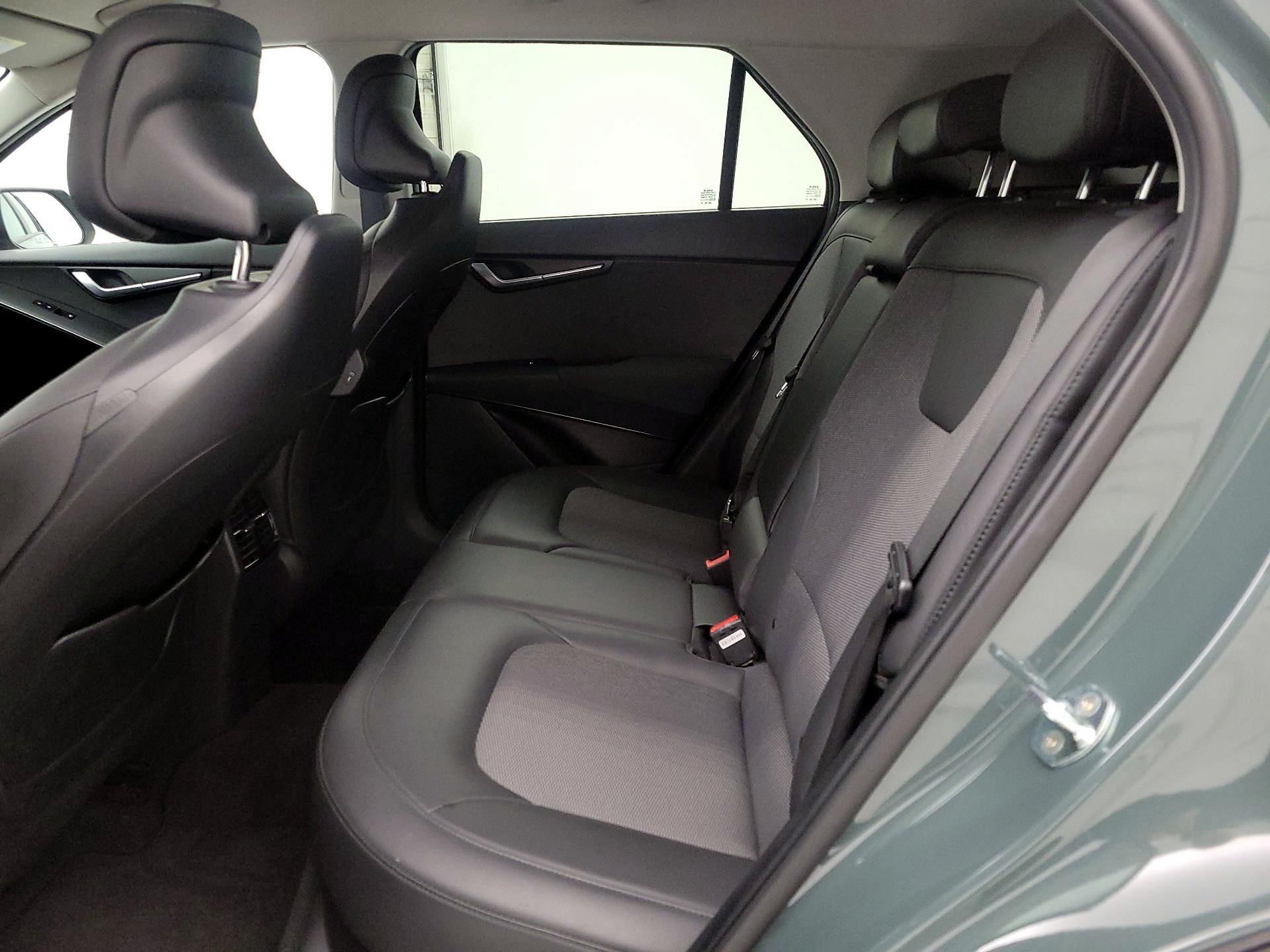 Thumbnail: 2023 Kia Niro - 19