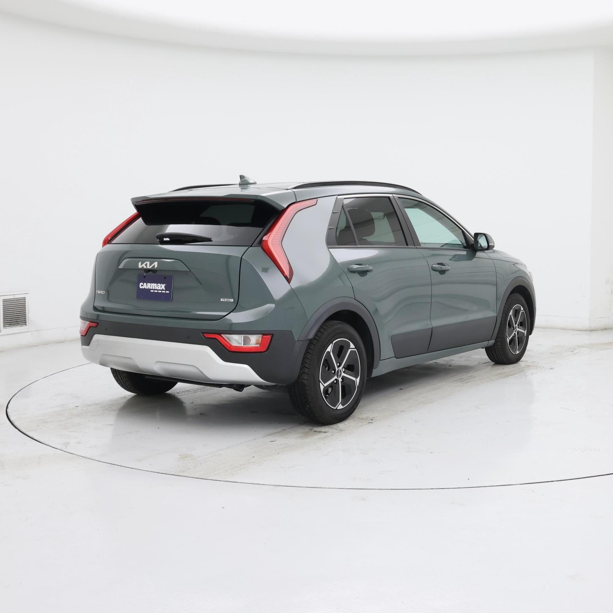 Thumbnail: 2023 Kia Niro - 8