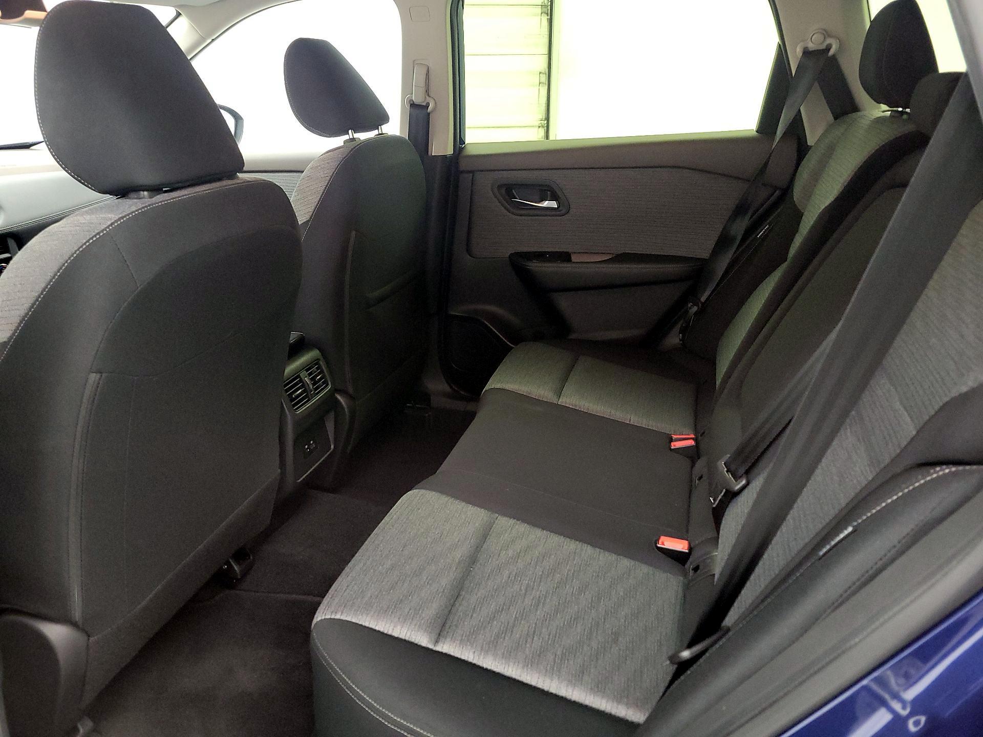 Thumbnail: 2023 Nissan Rogue - 19