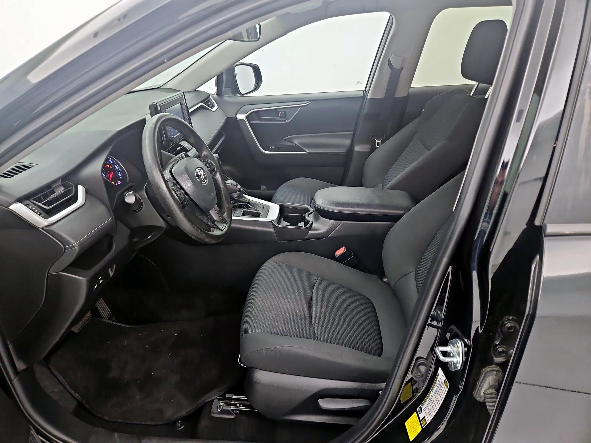 Thumbnail: 2021 Toyota RAV4 - 11