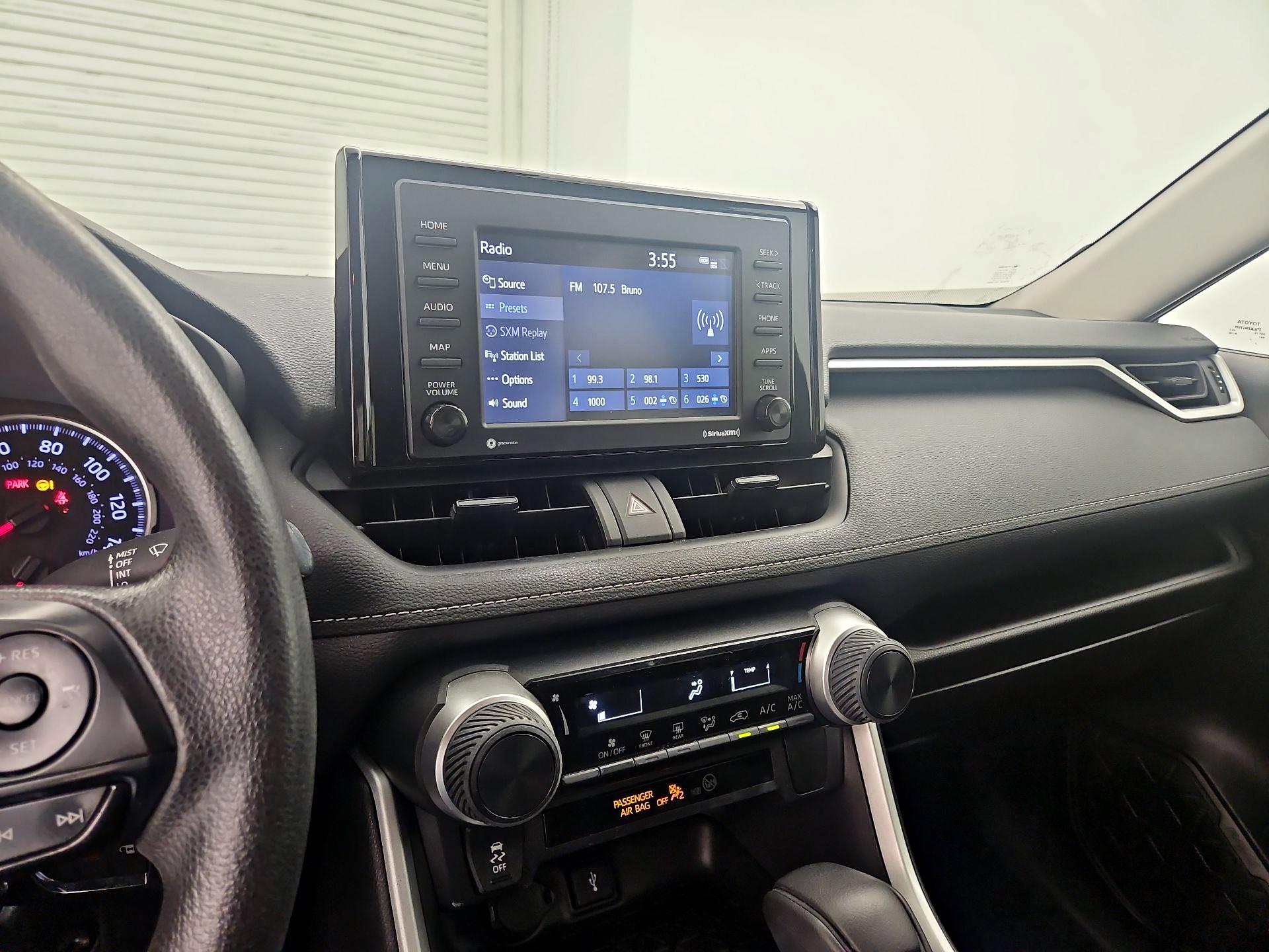 Thumbnail: 2021 Toyota RAV4 - 15