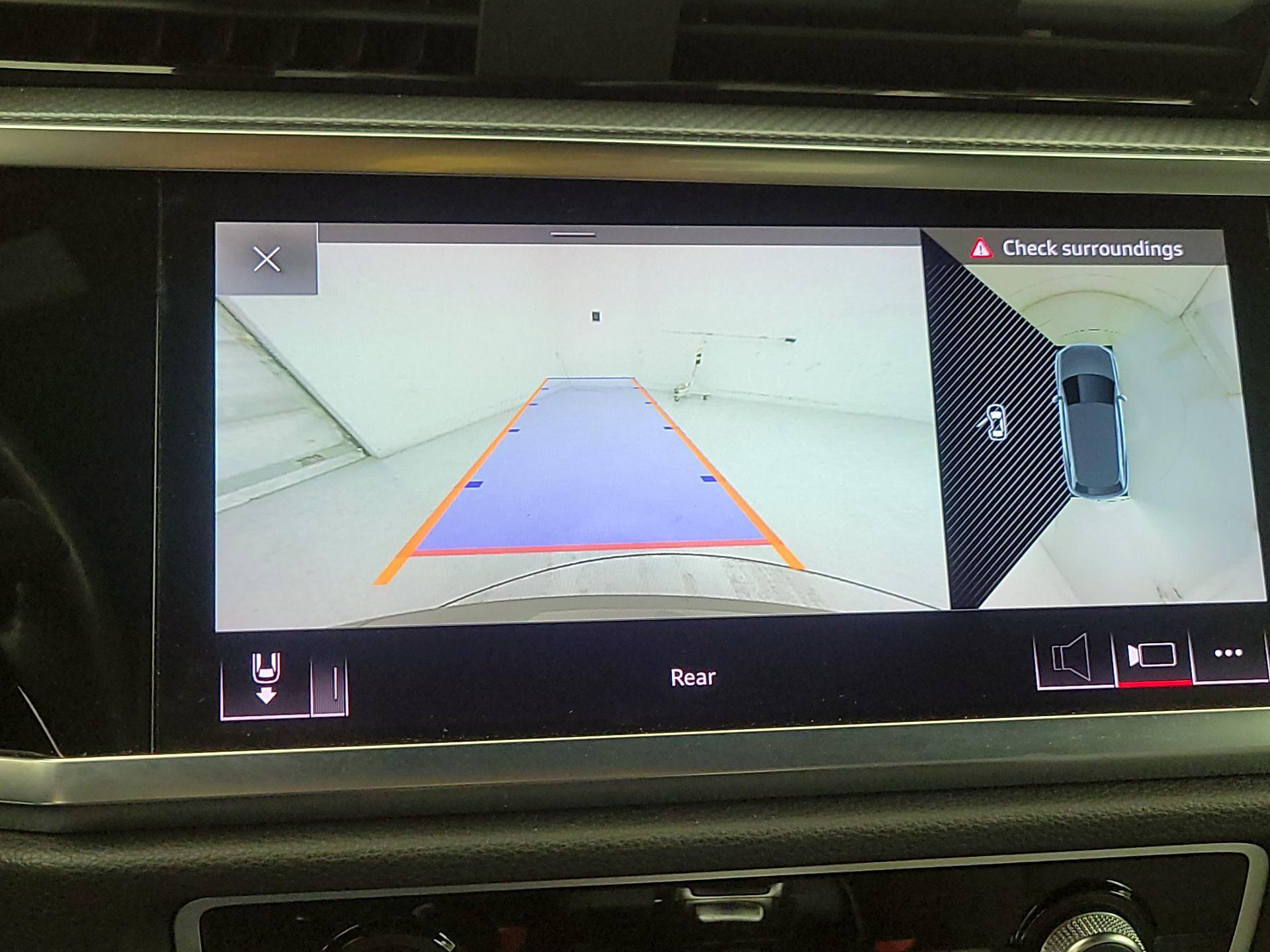 Thumbnail: 2020 Audi Q3 - 14