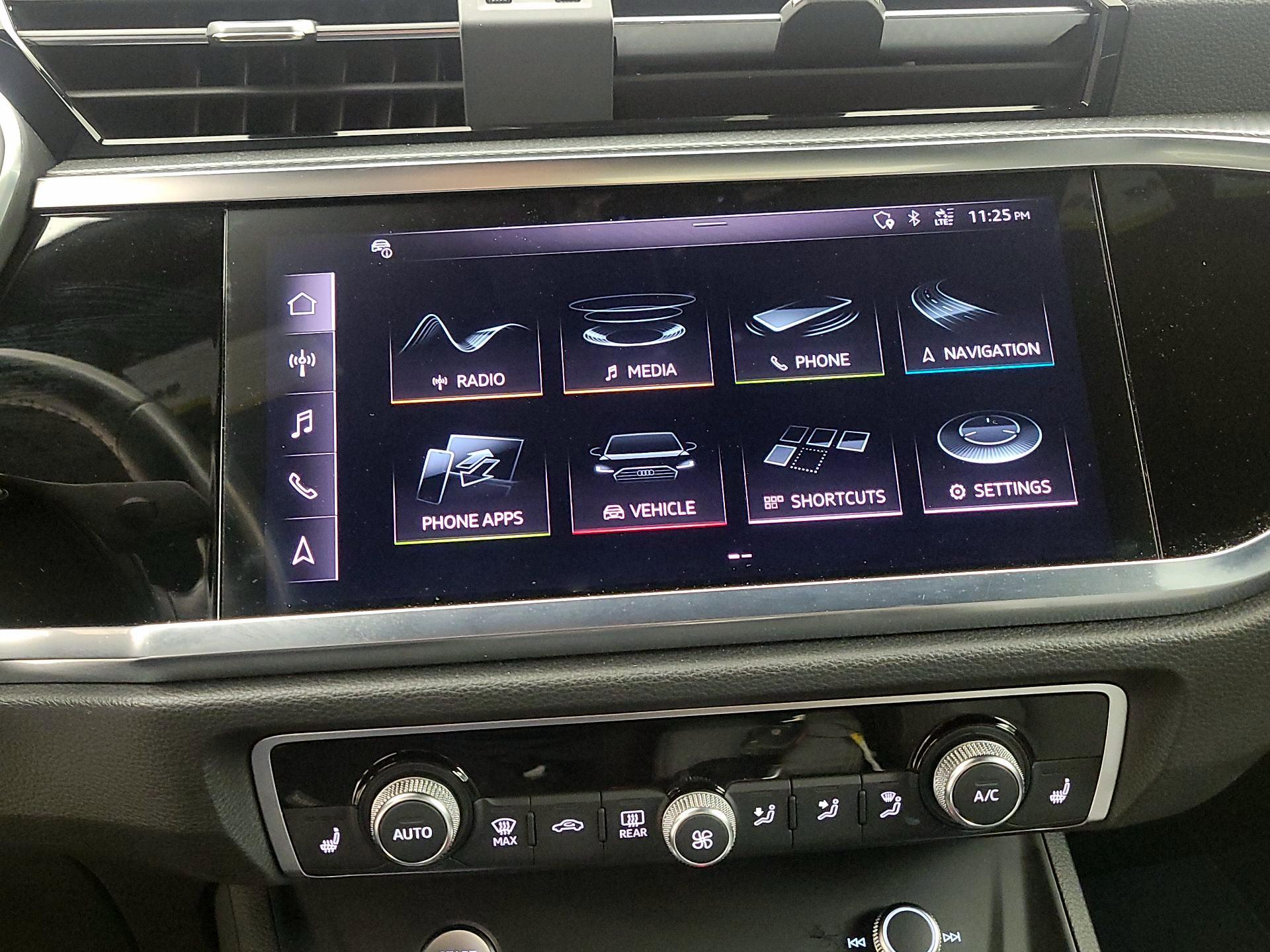 Thumbnail: 2020 Audi Q3 - 15