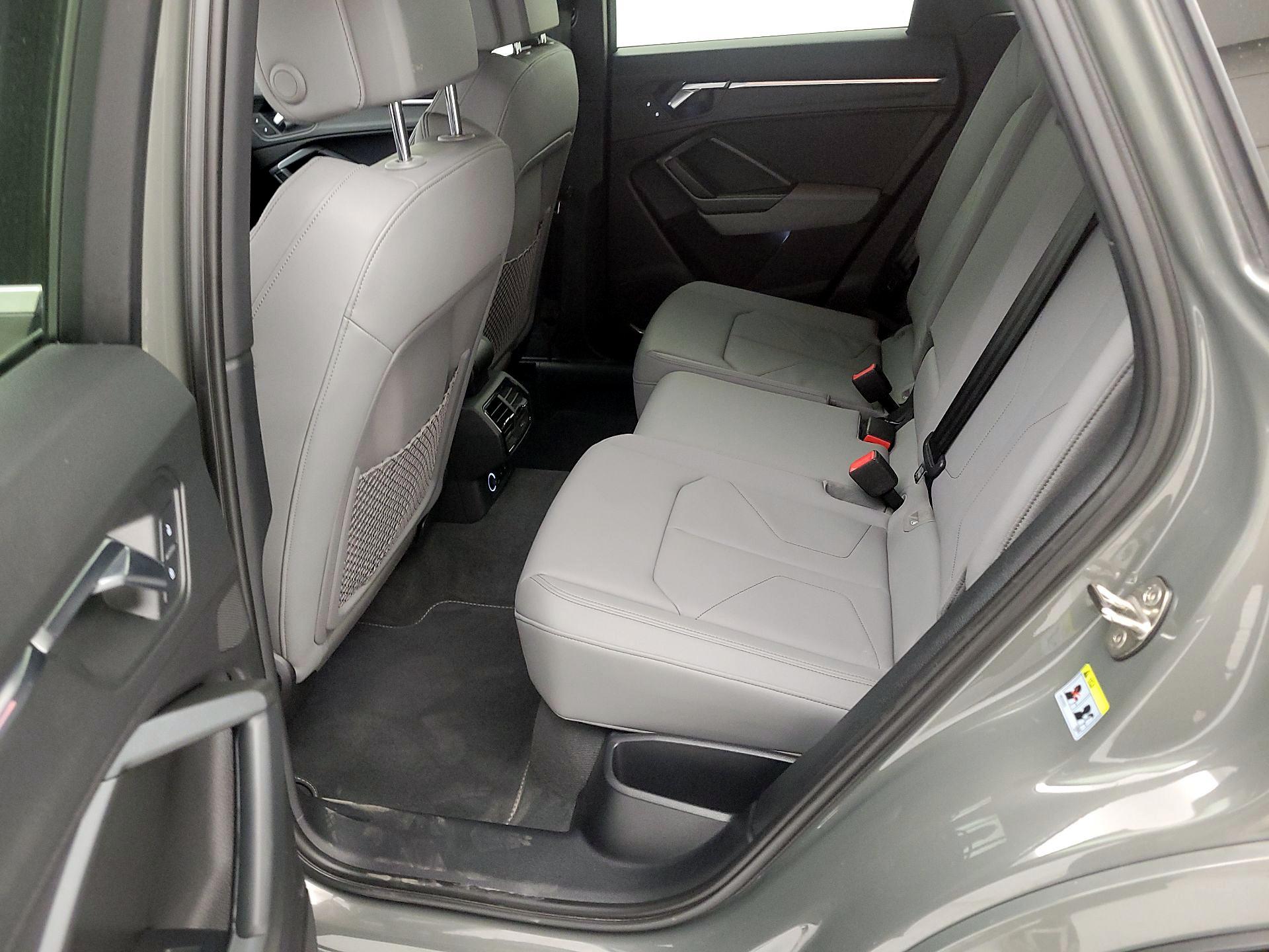 Thumbnail: 2020 Audi Q3 - 19