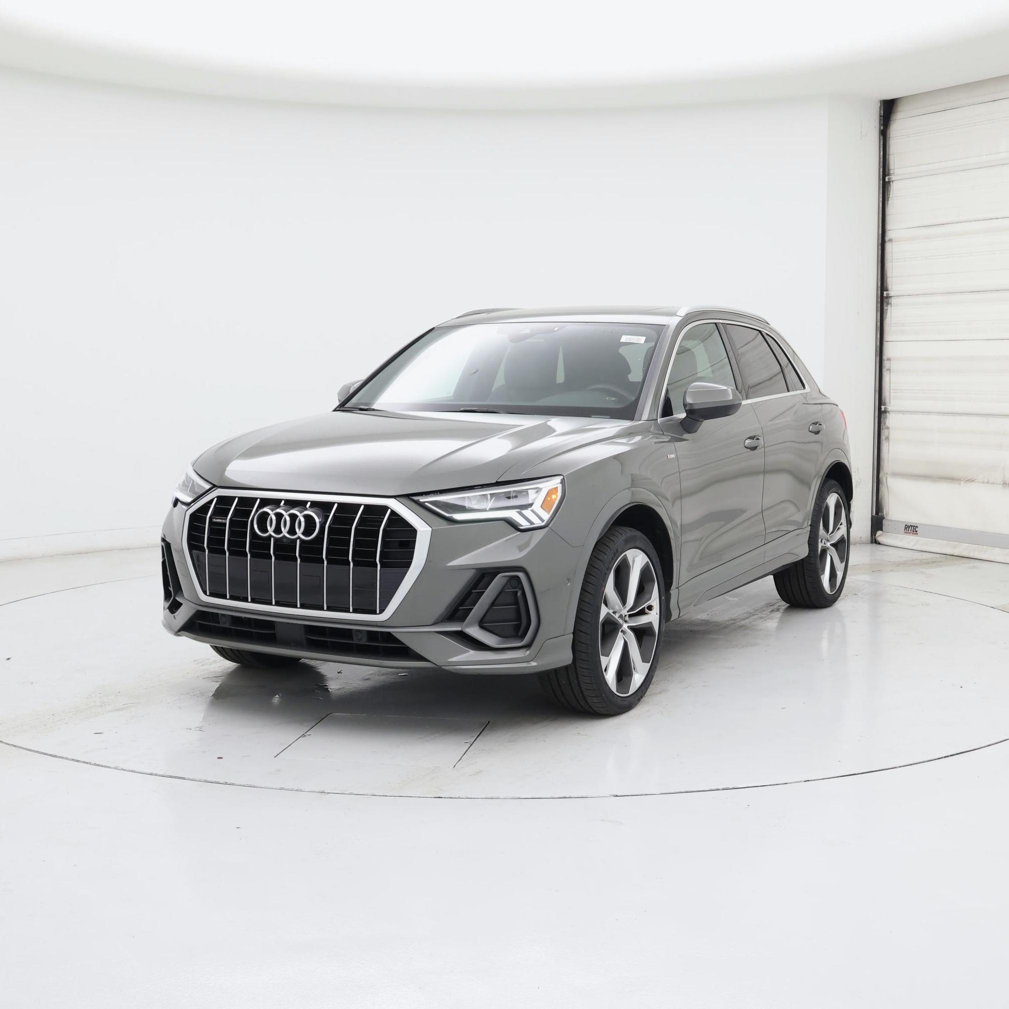 Thumbnail: 2020 Audi Q3 - 4