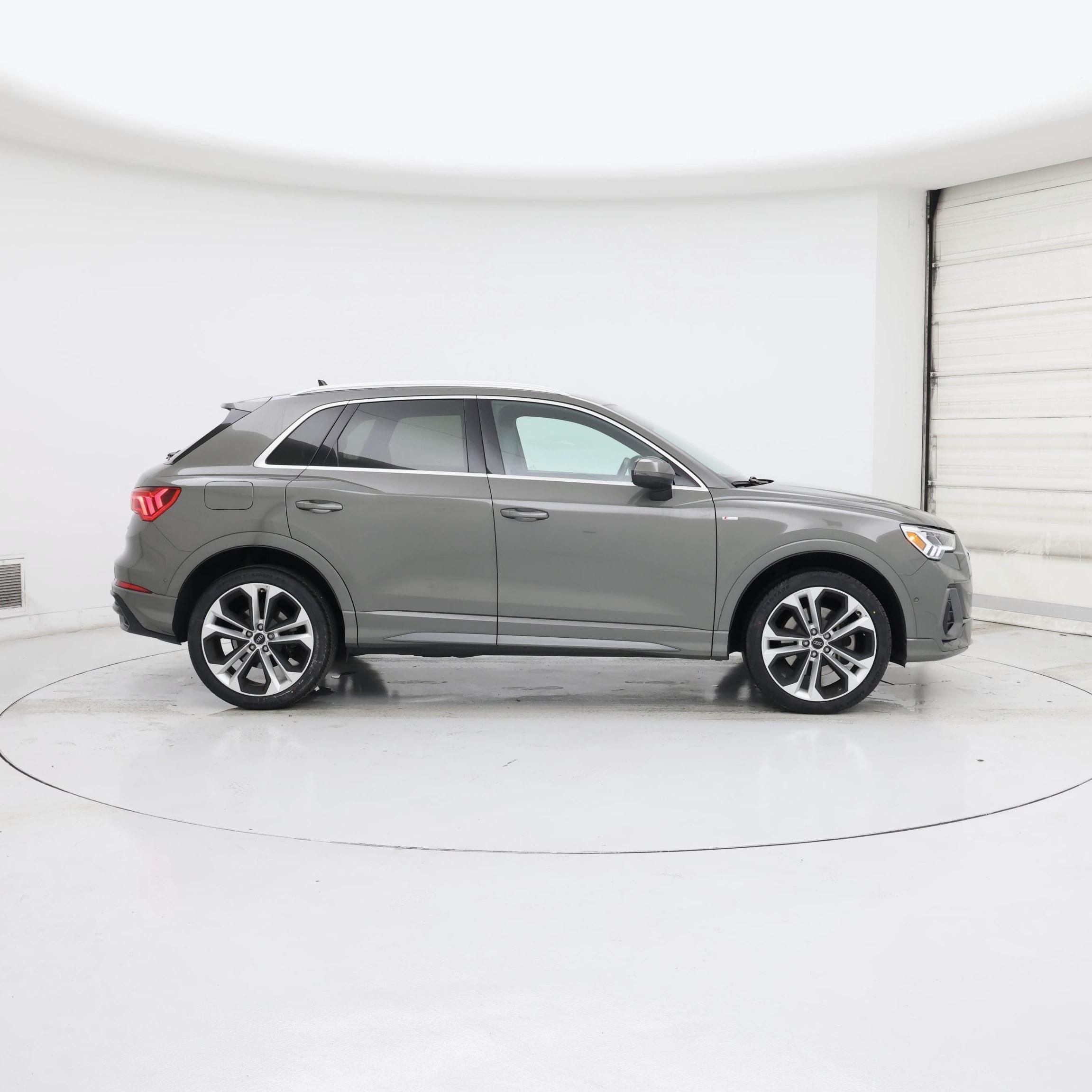 Thumbnail: 2020 Audi Q3 - 7