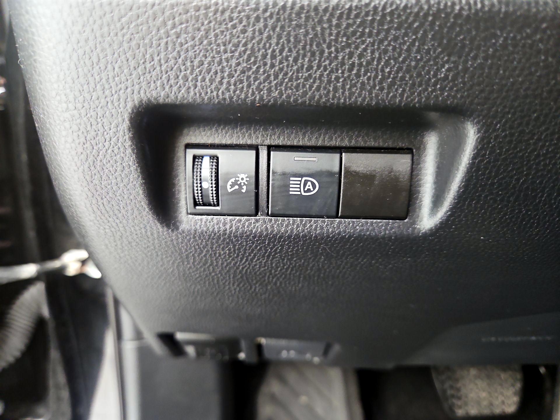 Thumbnail: 2022 Toyota RAV4 - 11