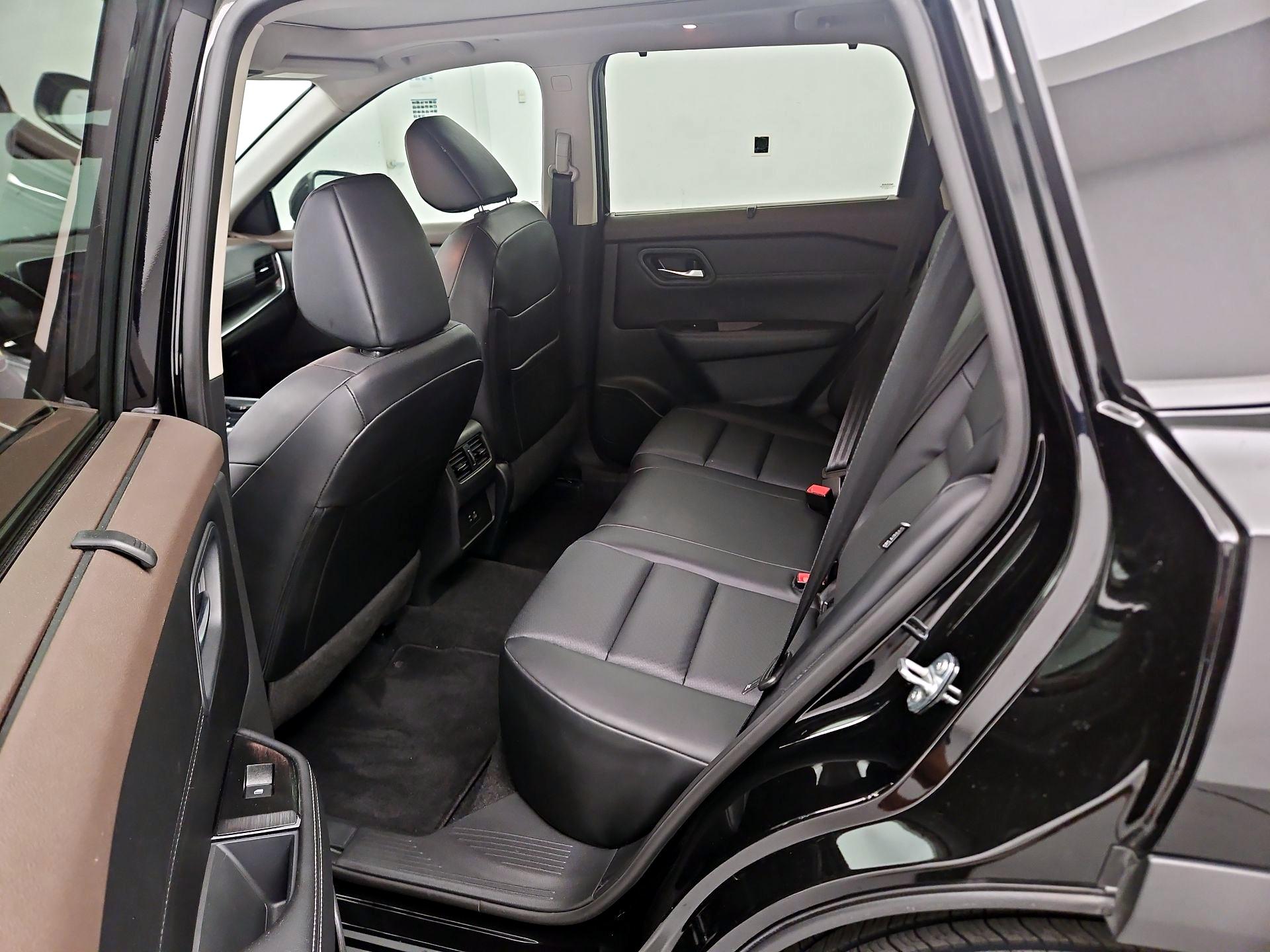 Thumbnail: 2023 Nissan Rogue - 18