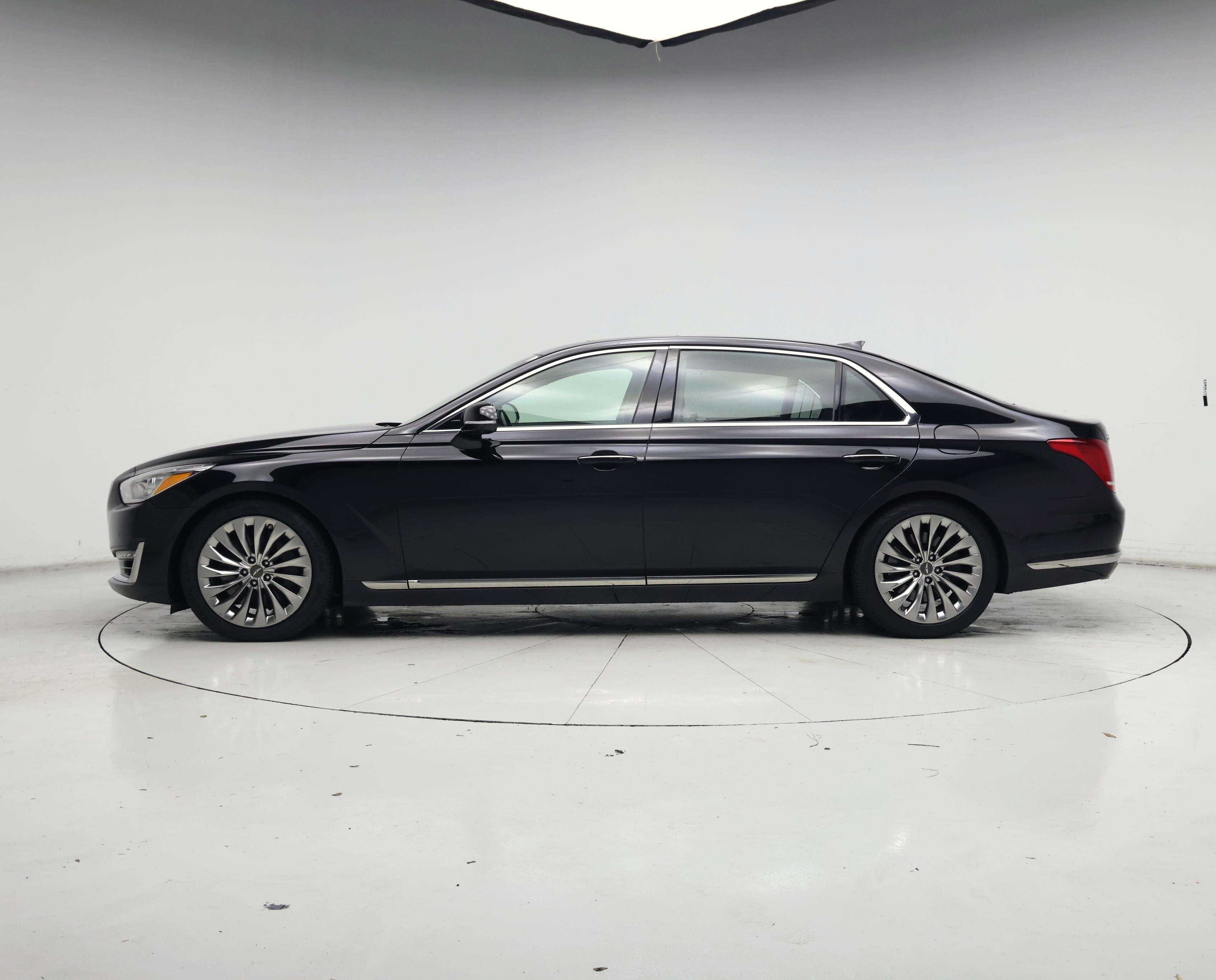 Thumbnail: 2019 Genesis G90 - 3