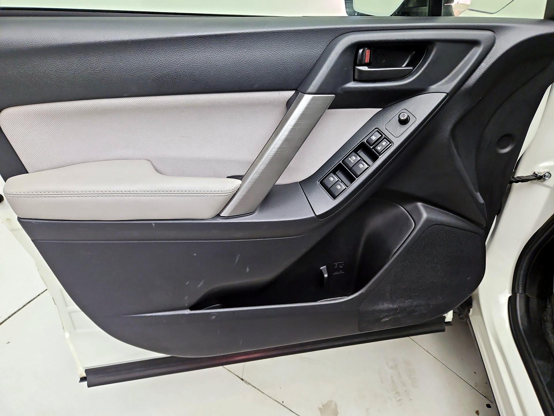 Thumbnail: 2016 Subaru Forester - 12