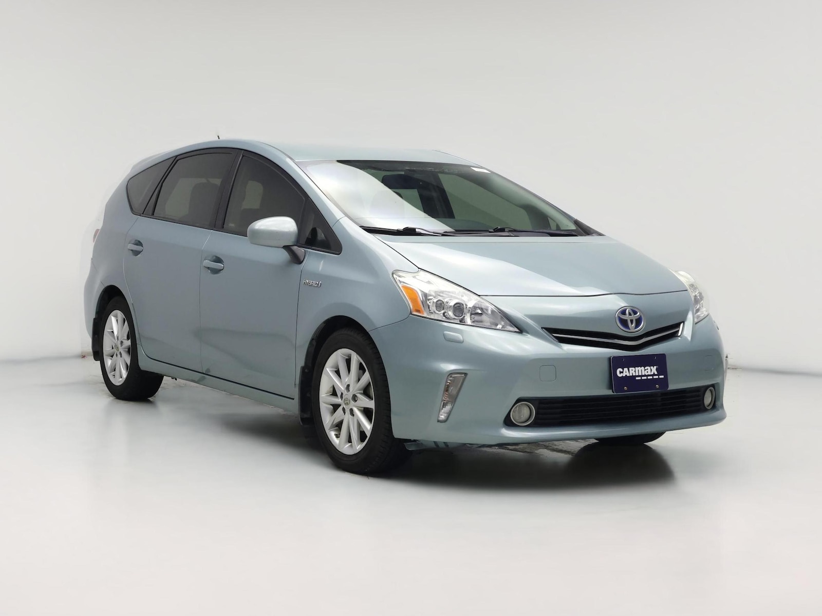 2014 Toyota Prius v Five