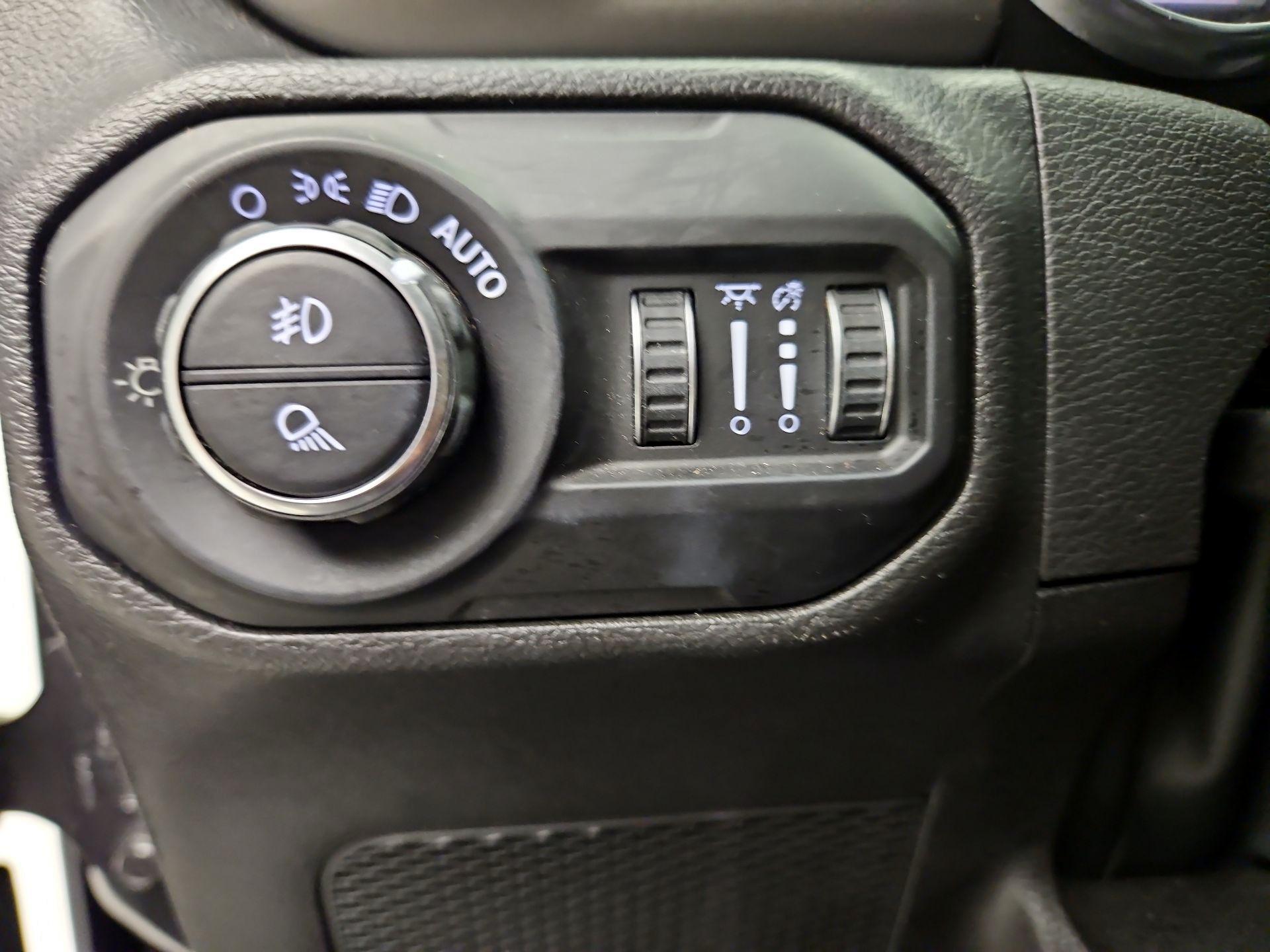 Thumbnail: 2022 Jeep Gladiator - 13