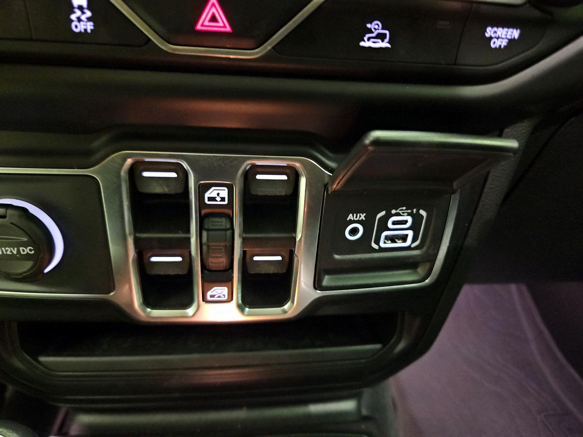 Thumbnail: 2022 Jeep Gladiator - 18