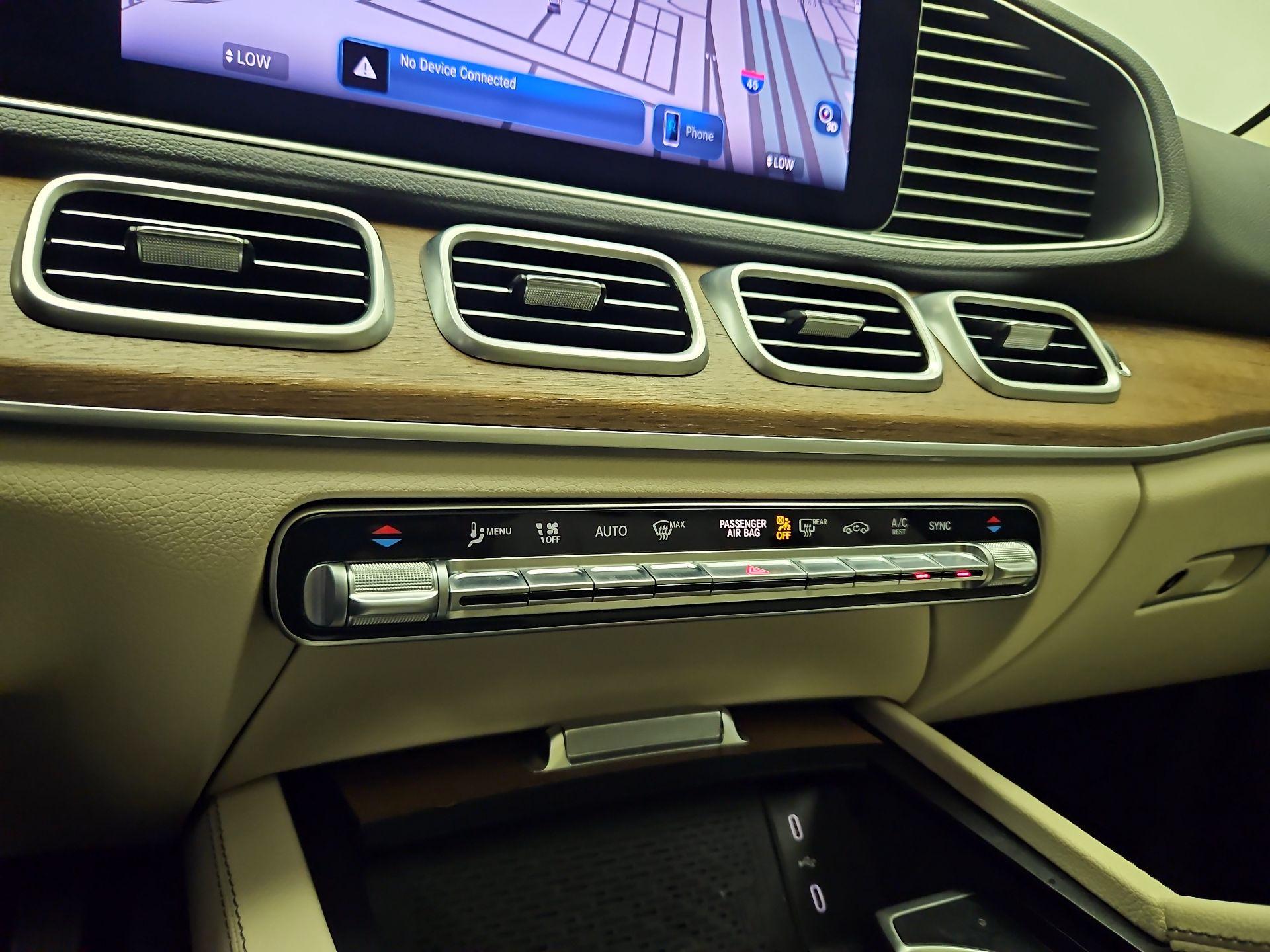 Thumbnail: 2025 Mercedes-Benz GLE - 16