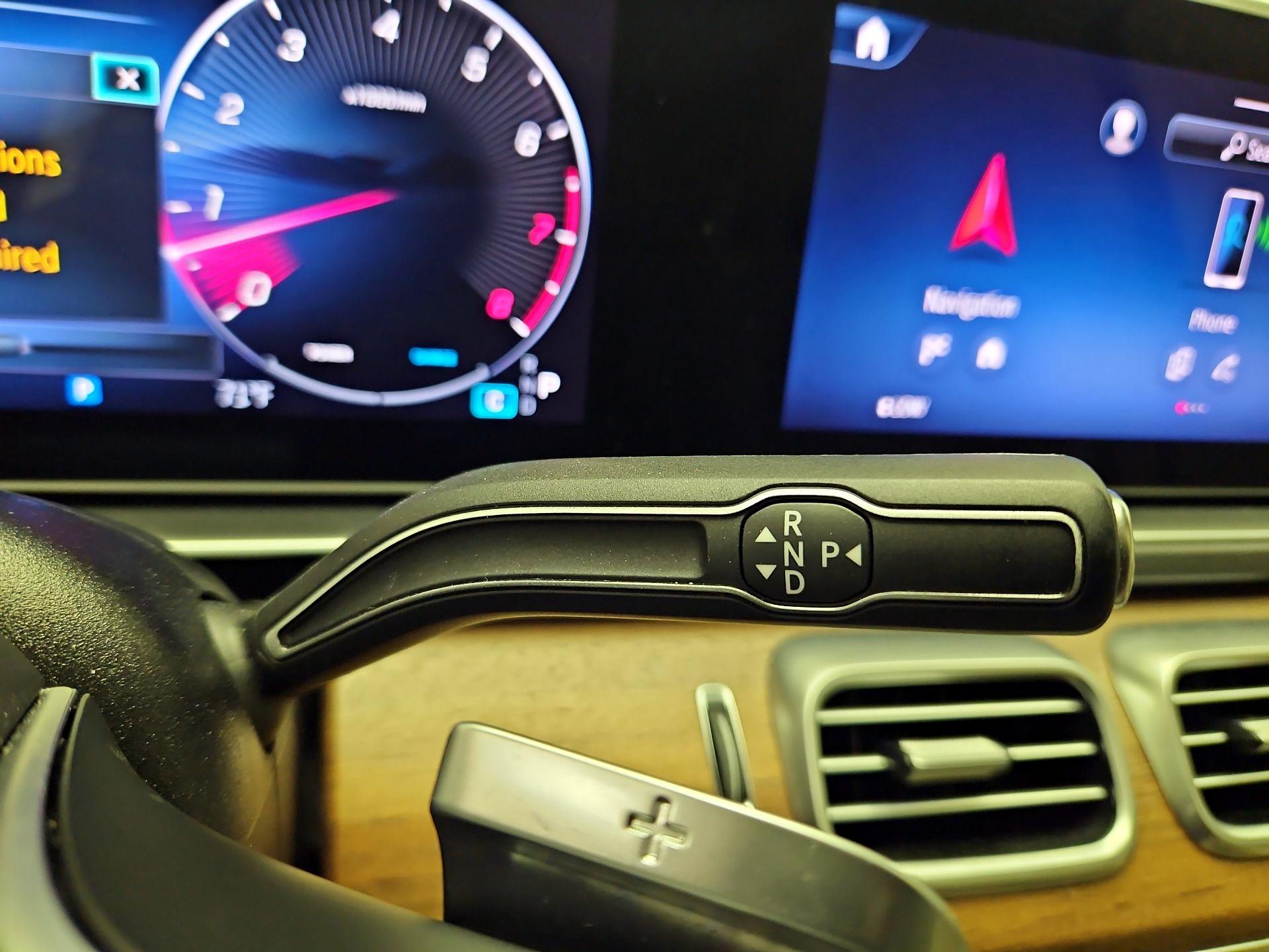 Thumbnail: 2025 Mercedes-Benz GLE - 17