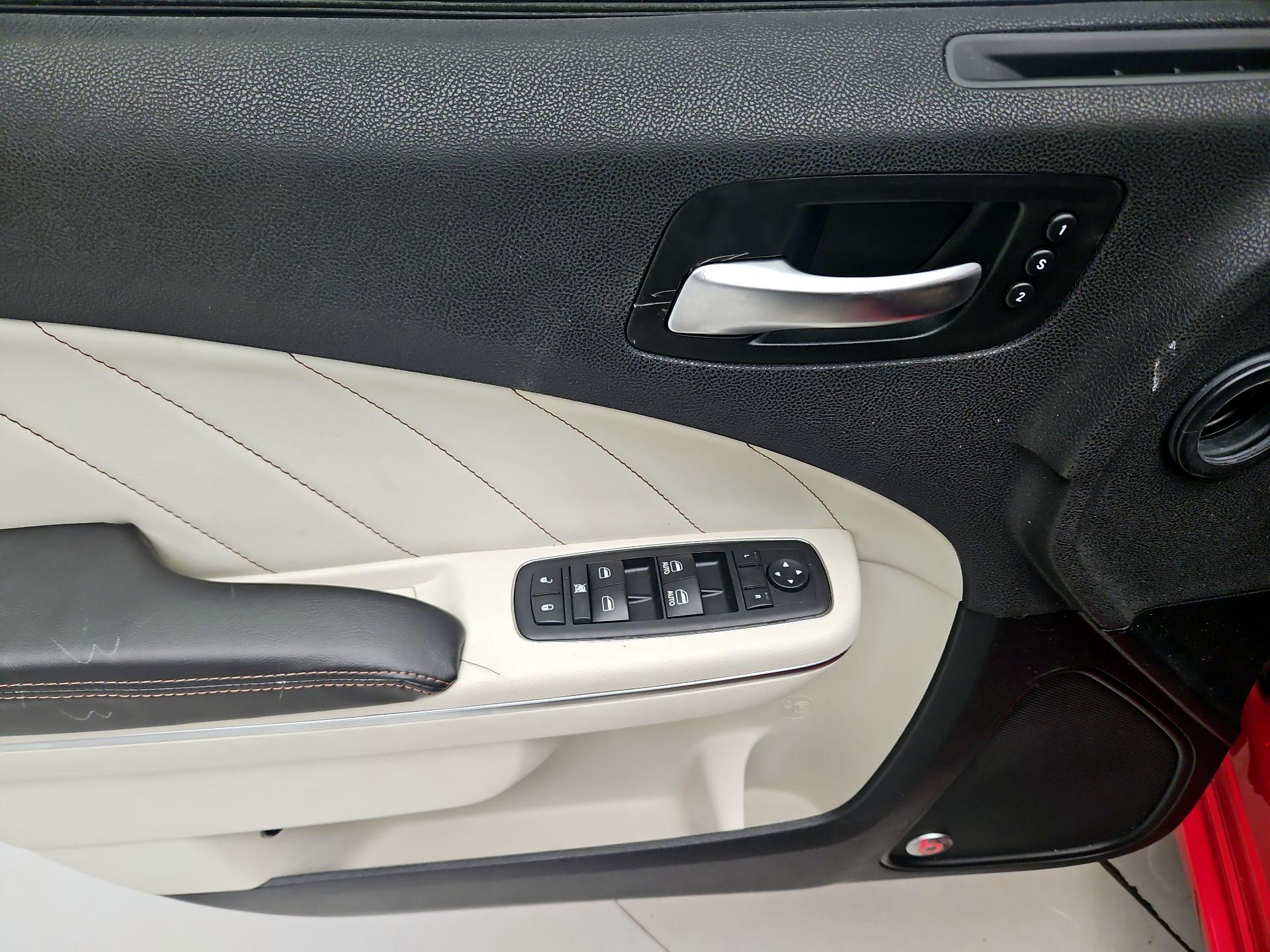 Thumbnail: 2018 Dodge Charger - 12