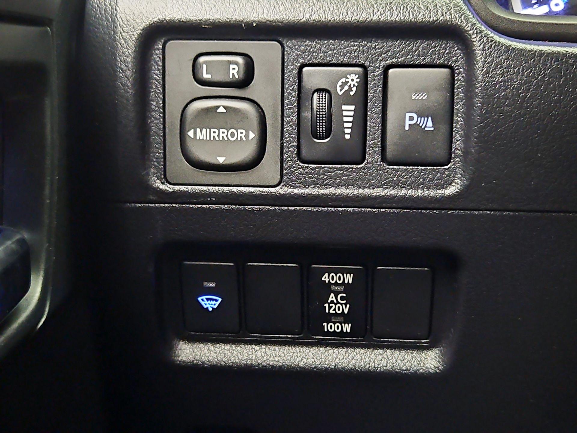 Thumbnail: 2019 Toyota 4Runner - 13