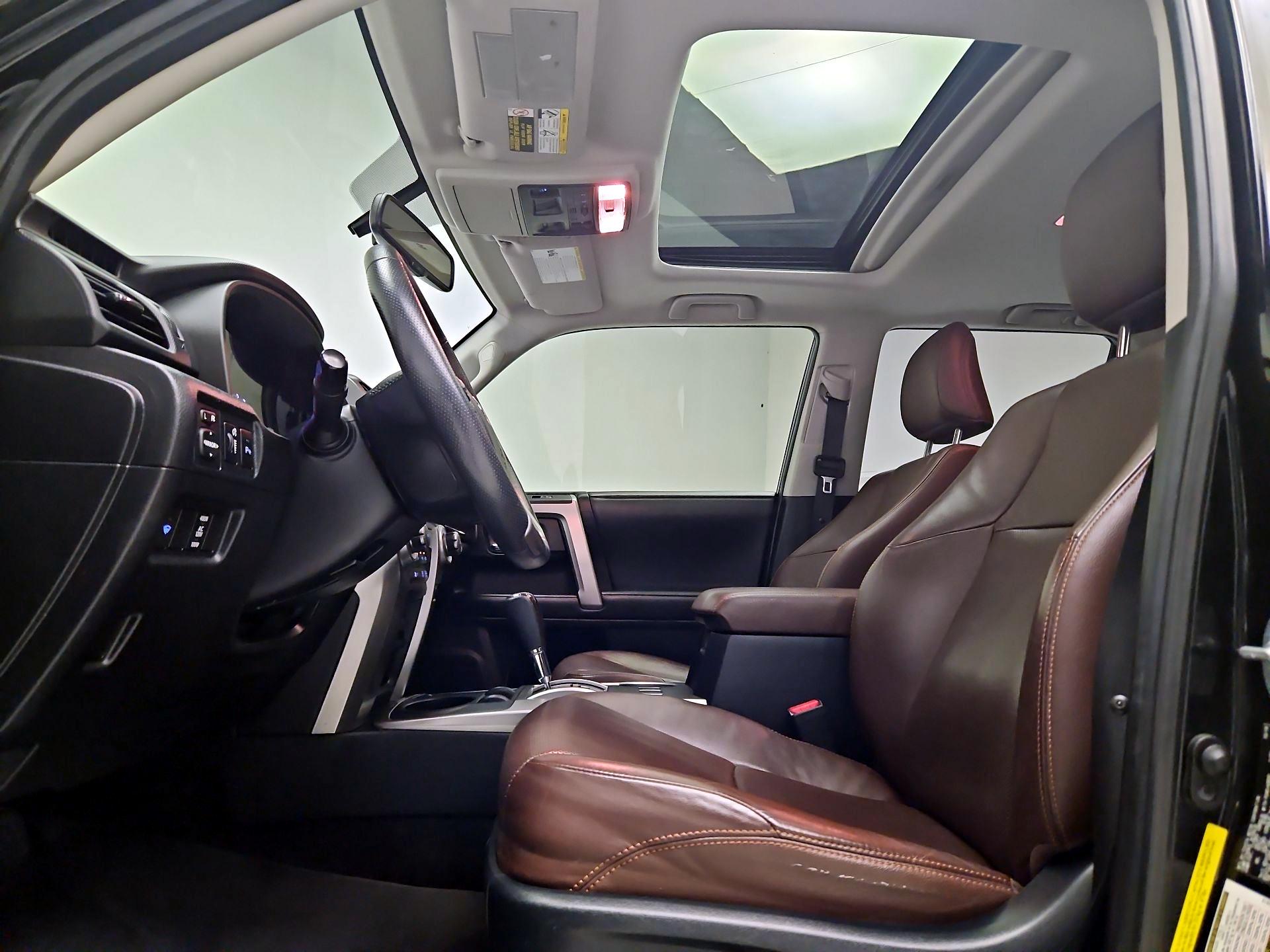 Thumbnail: 2019 Toyota 4Runner - 19