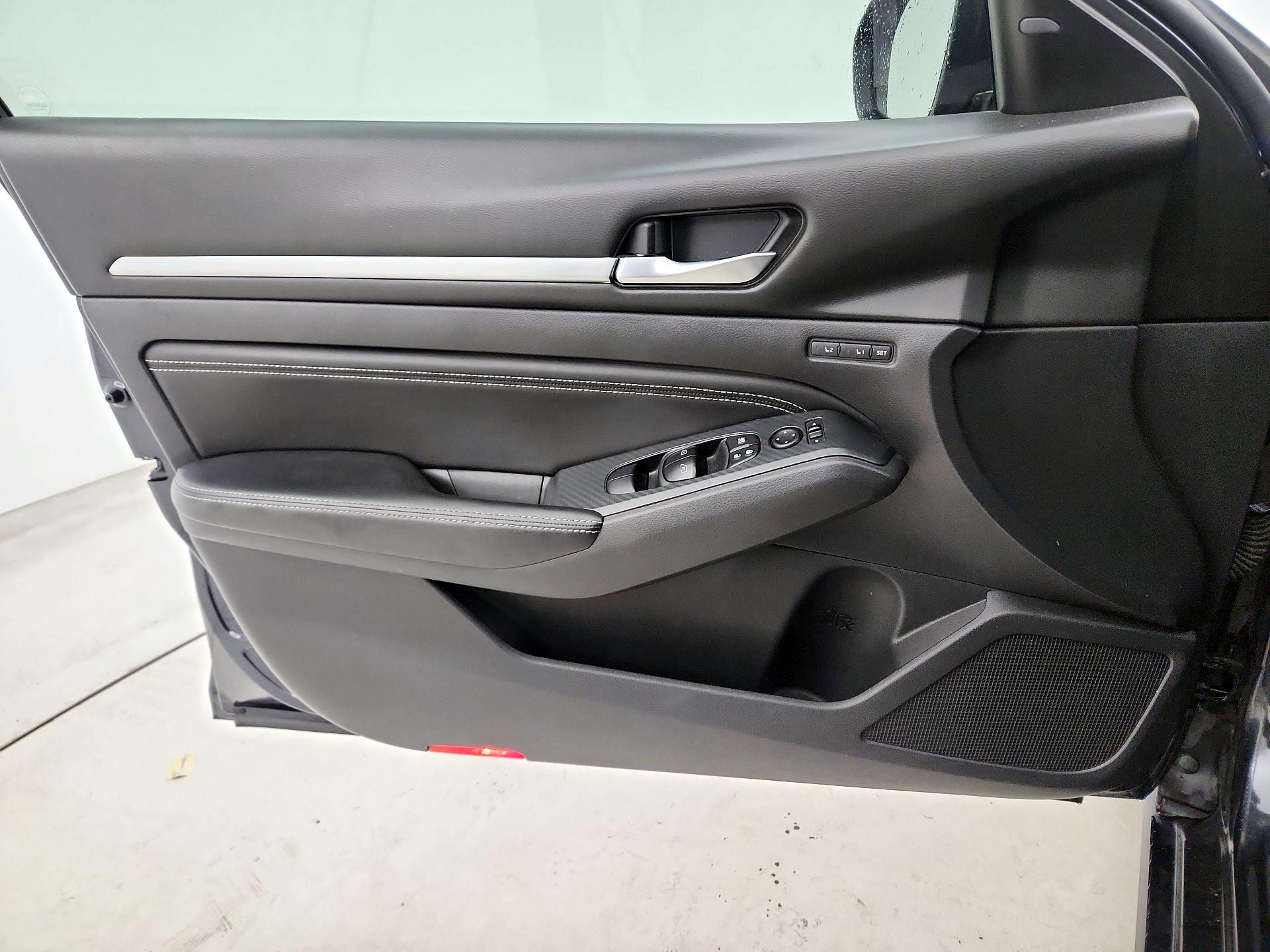 Thumbnail: 2019 Nissan Altima - 12