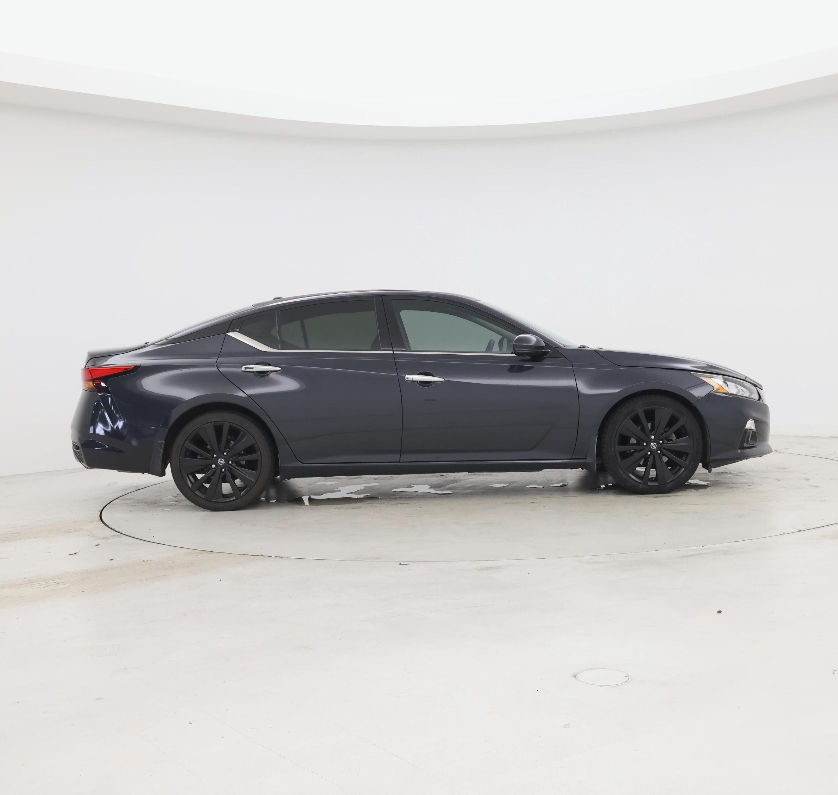 Thumbnail: 2019 Nissan Altima - 7