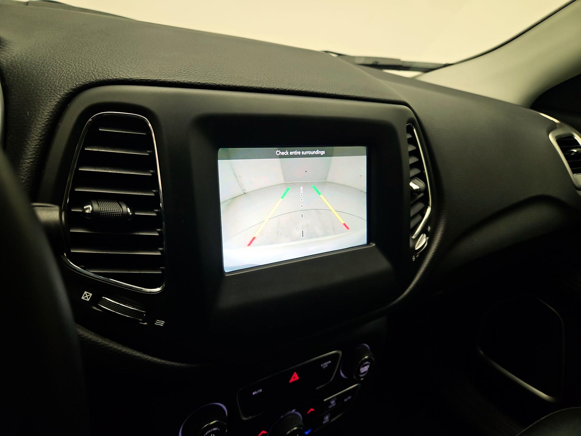 Thumbnail: 2017 Jeep Compass - 14