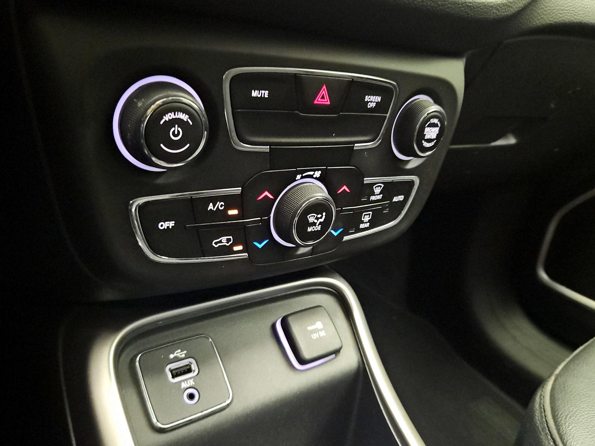 Thumbnail: 2017 Jeep Compass - 16